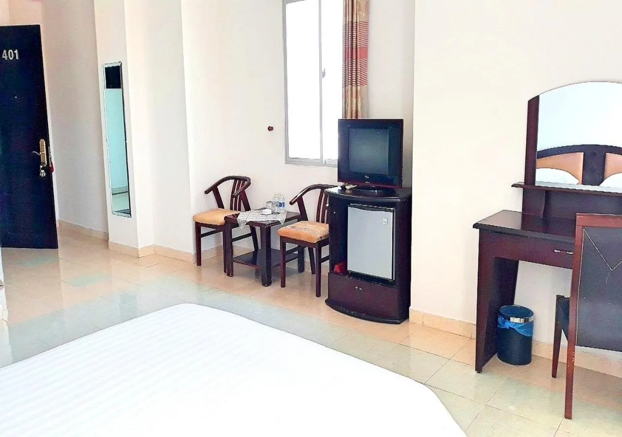 Bed in Long Beach Hotel