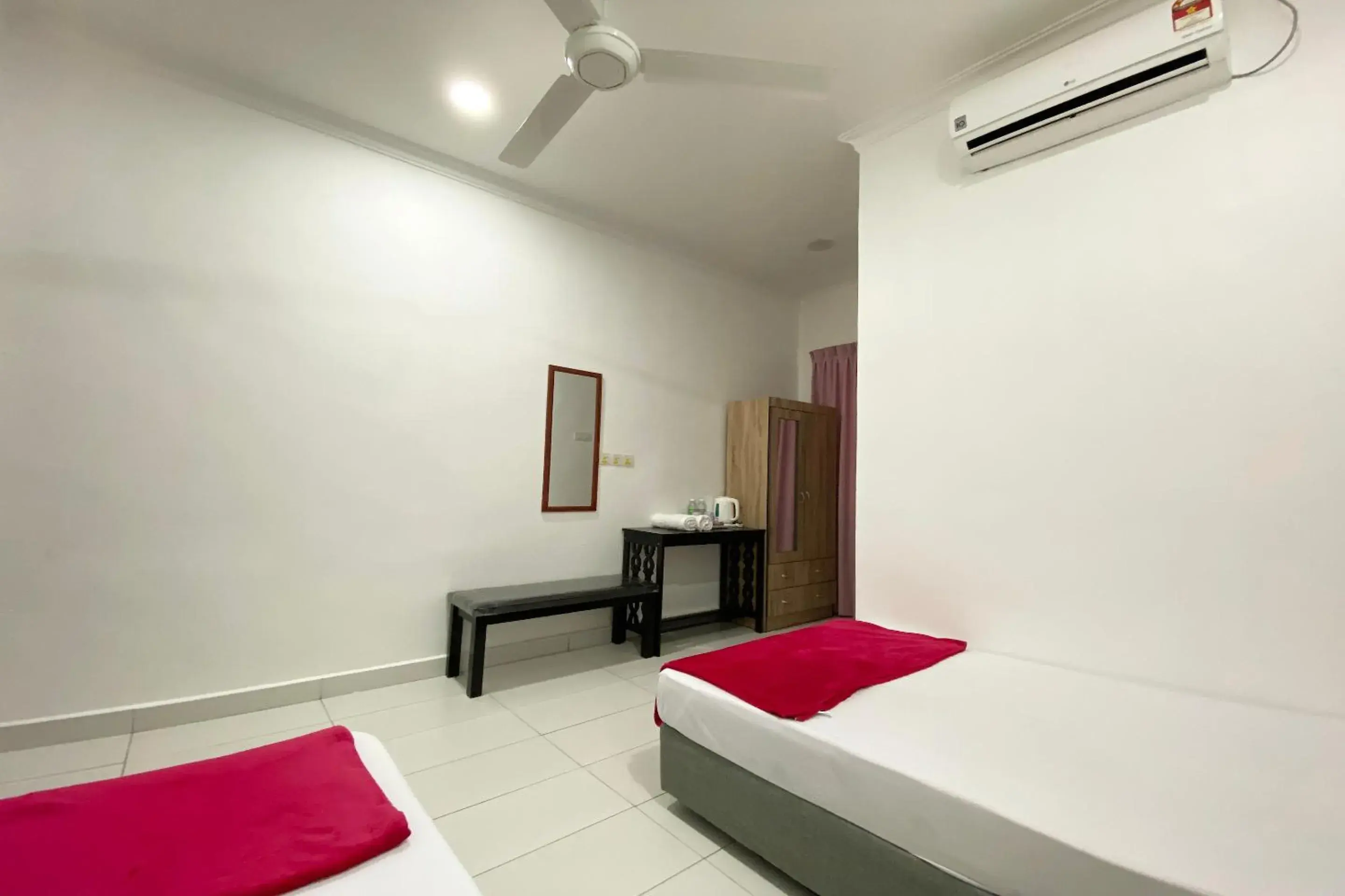 Bedroom, Bed in Hotel O Dh Residence Bedroom, Bed in Hotel O Dh Residence