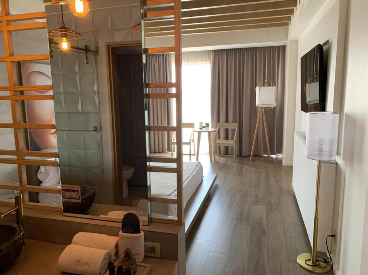 Photo of the whole room in Motel Okura Villas y Suites
