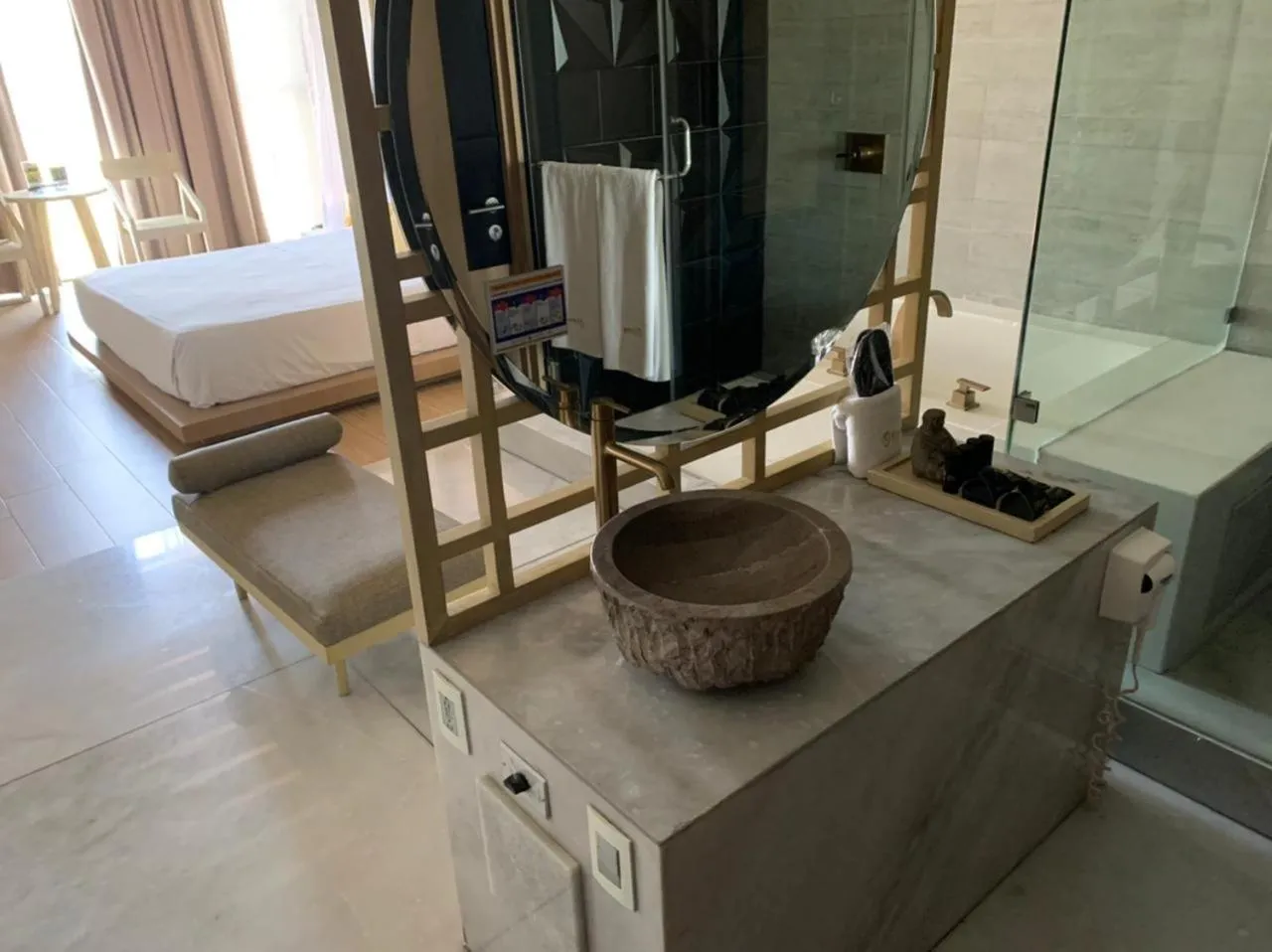 Bathroom, Bed in Motel Okura Villas y Suites