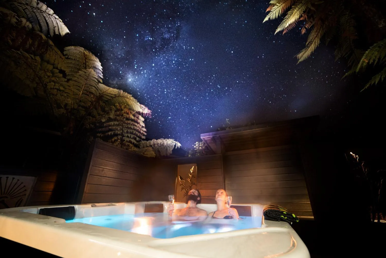 Hot Tub in Wairua Lodge - Rainforest River Retreat