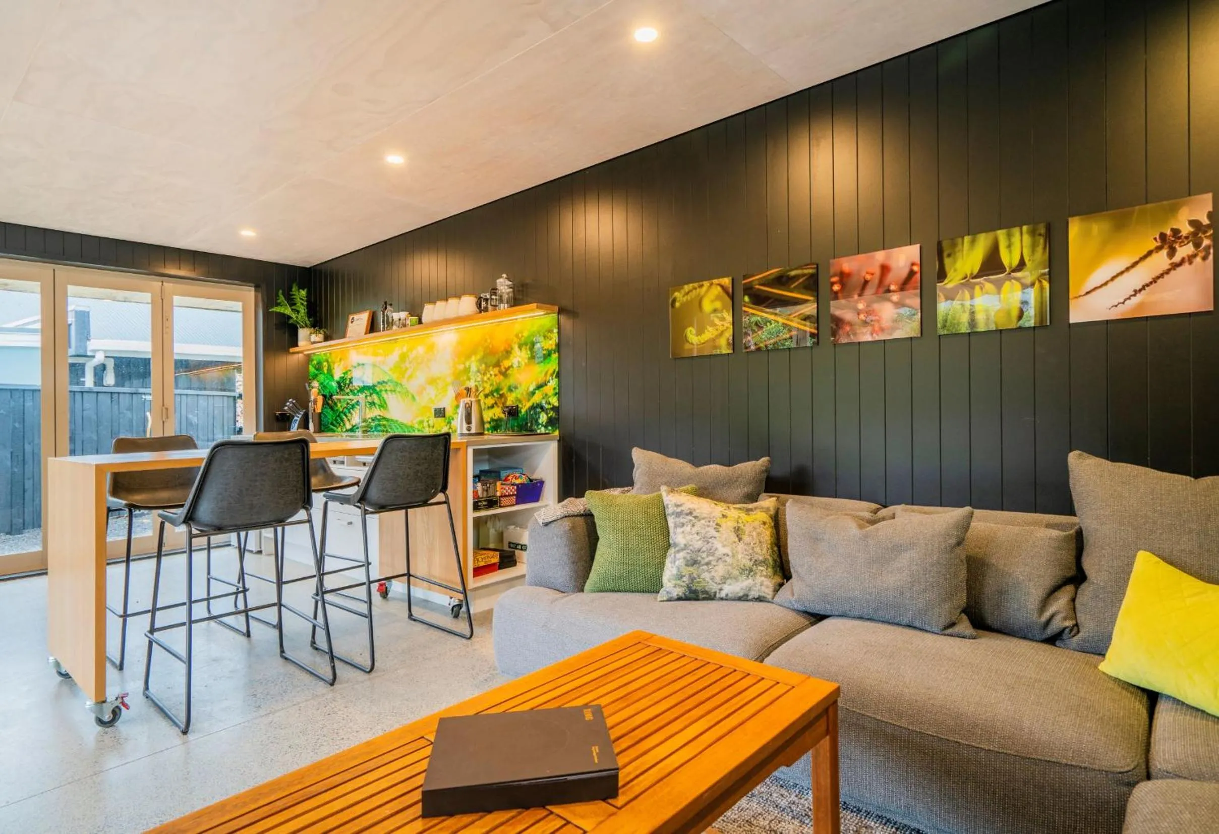 Communal kitchen in Wairua Lodge - Rainforest River Retreat