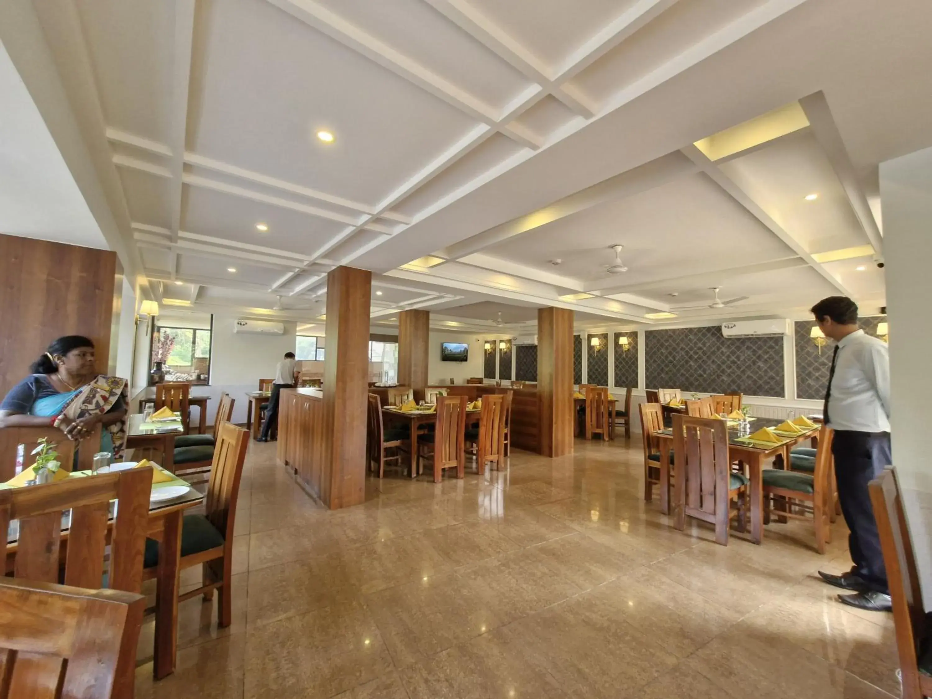 Restaurant/places to eat in Golden Landmark Green Valley Beach Resort Restaurant/places to eat in Golden Landmark Green Valley Beach Resort