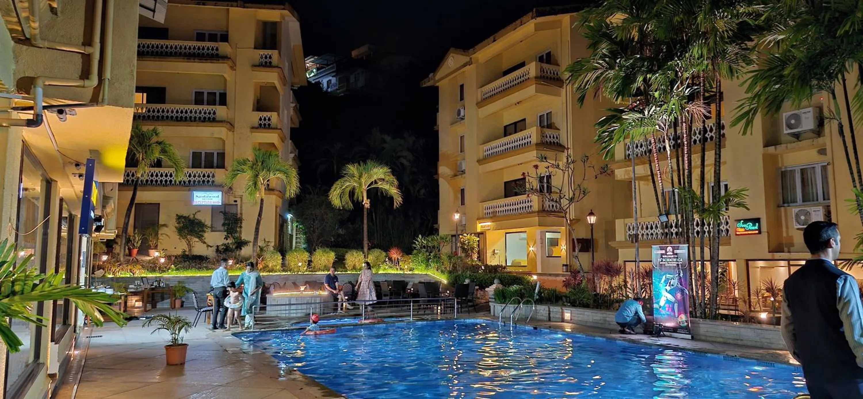 Swimming pool in Golden Landmark Green Valley Beach Resort