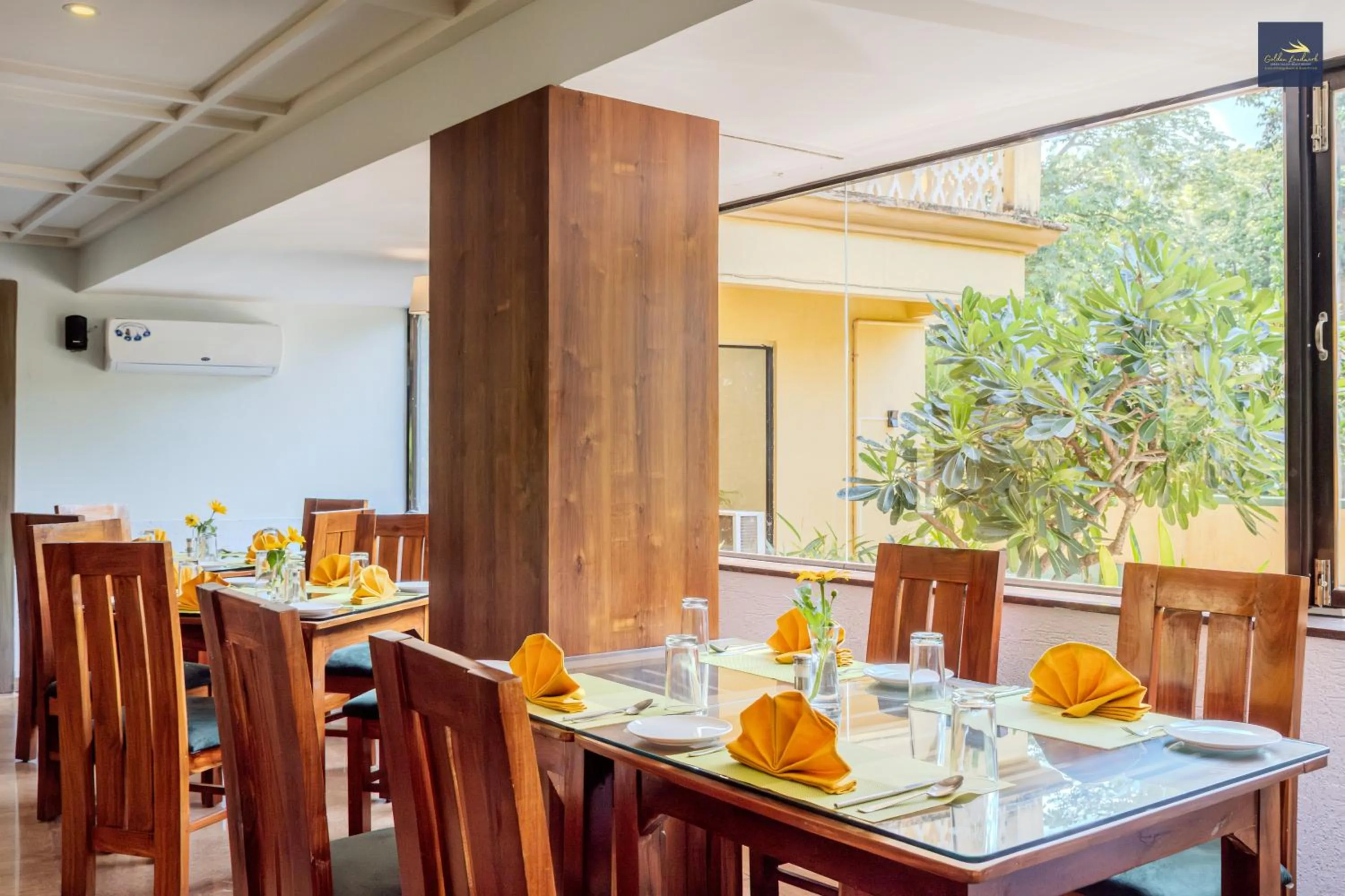 Restaurant/places to eat in Golden Landmark Green Valley Beach Resort