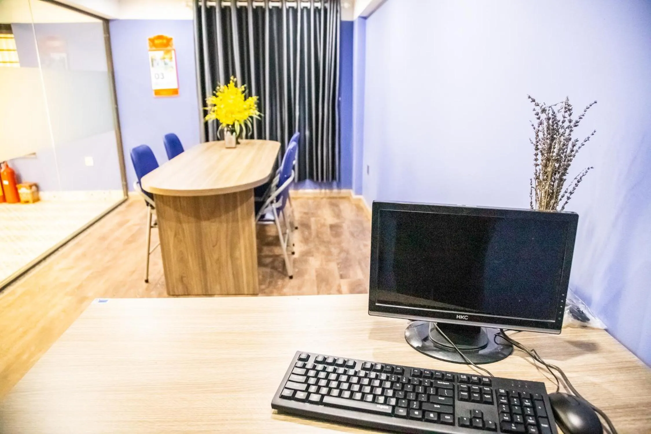 LA MIA Lakeview Hotel