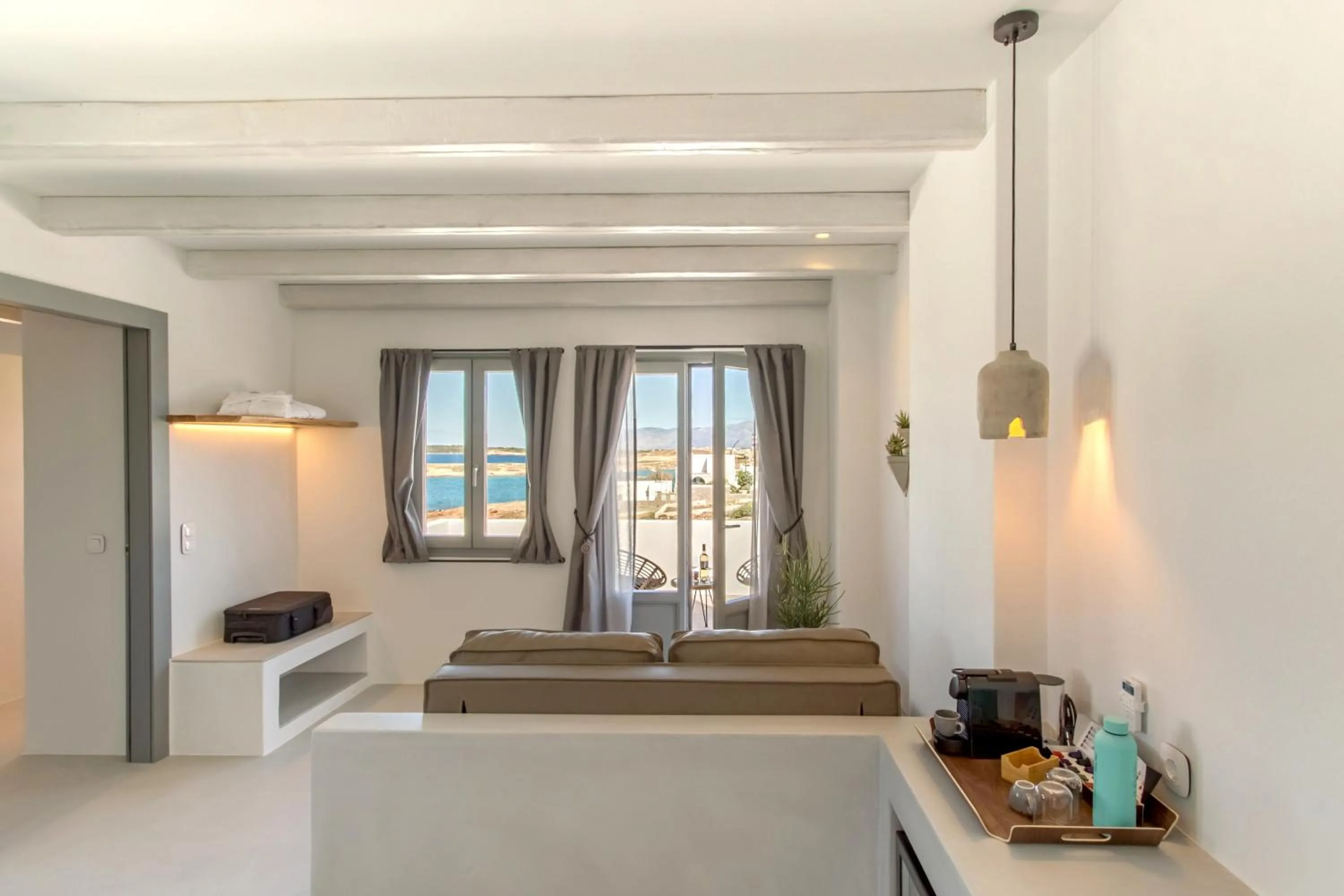 Coffee/tea facilities in Paros Cape Suites