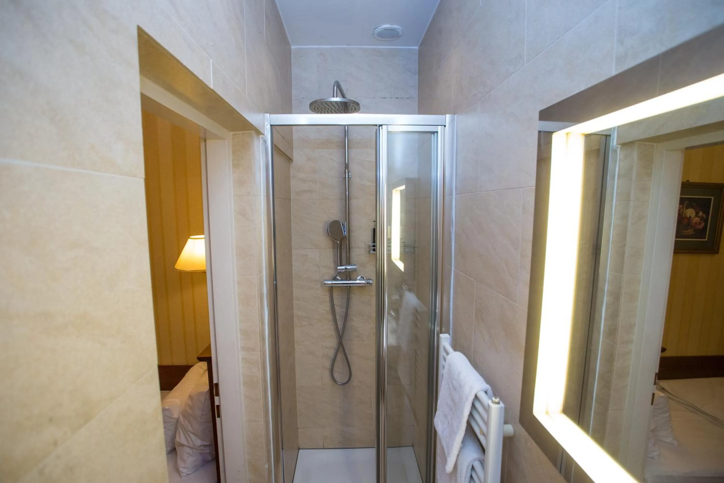 Bathroom in Pension Opera Suites I Self Check In