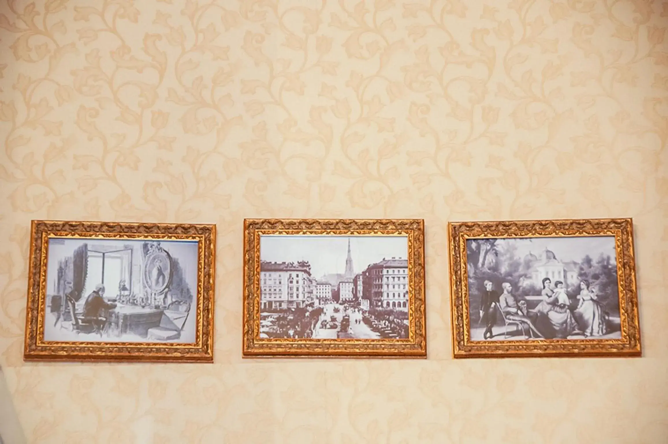 Lobby or reception in Pension Opera Suites I Self Check In Lobby or reception in Pension Opera Suites I Self Check In