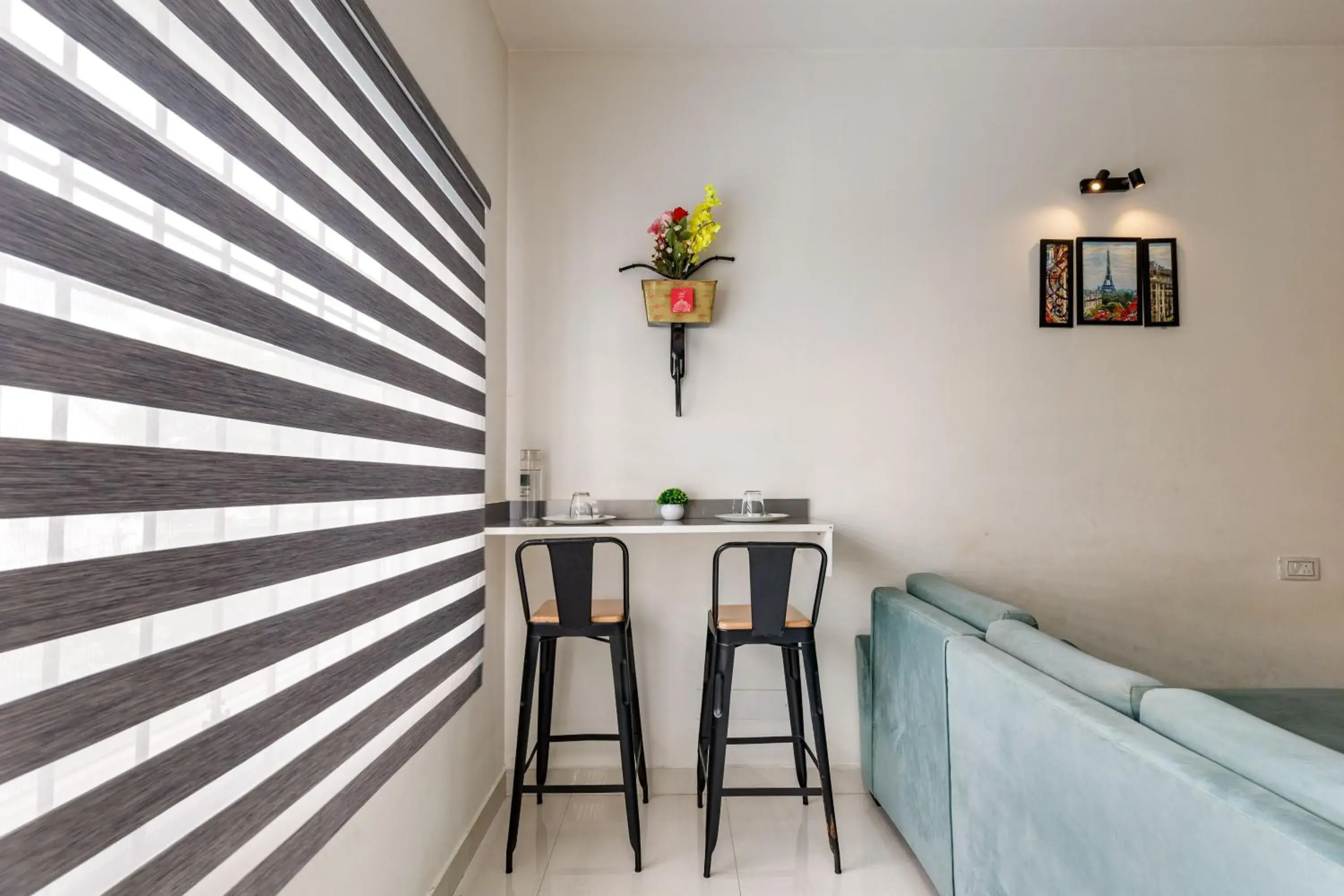 Bed in Eiffel Suites - Kammanahalli Bed in Eiffel Suites - Kammanahalli