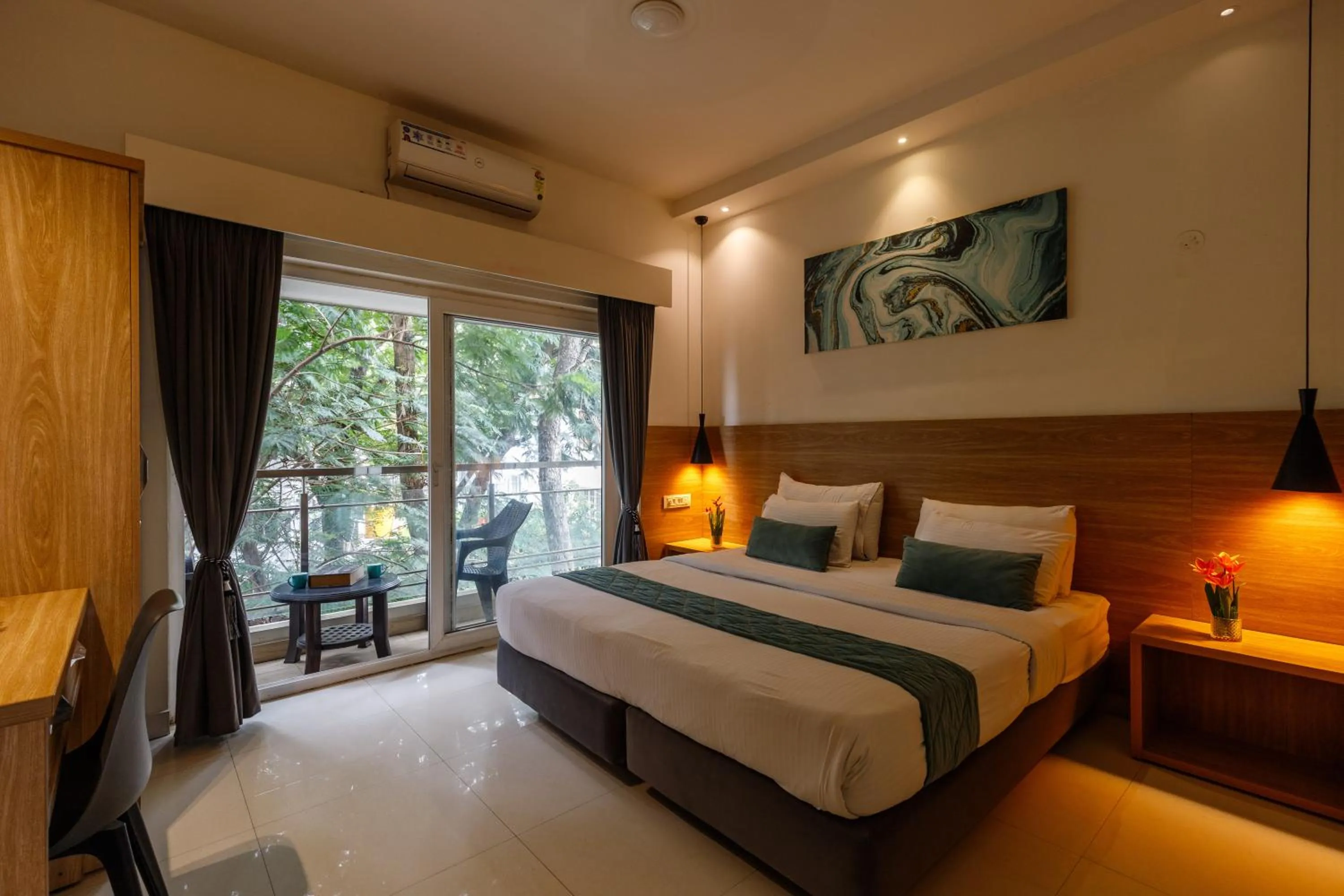 Bed in Eiffel Suites - Kammanahalli