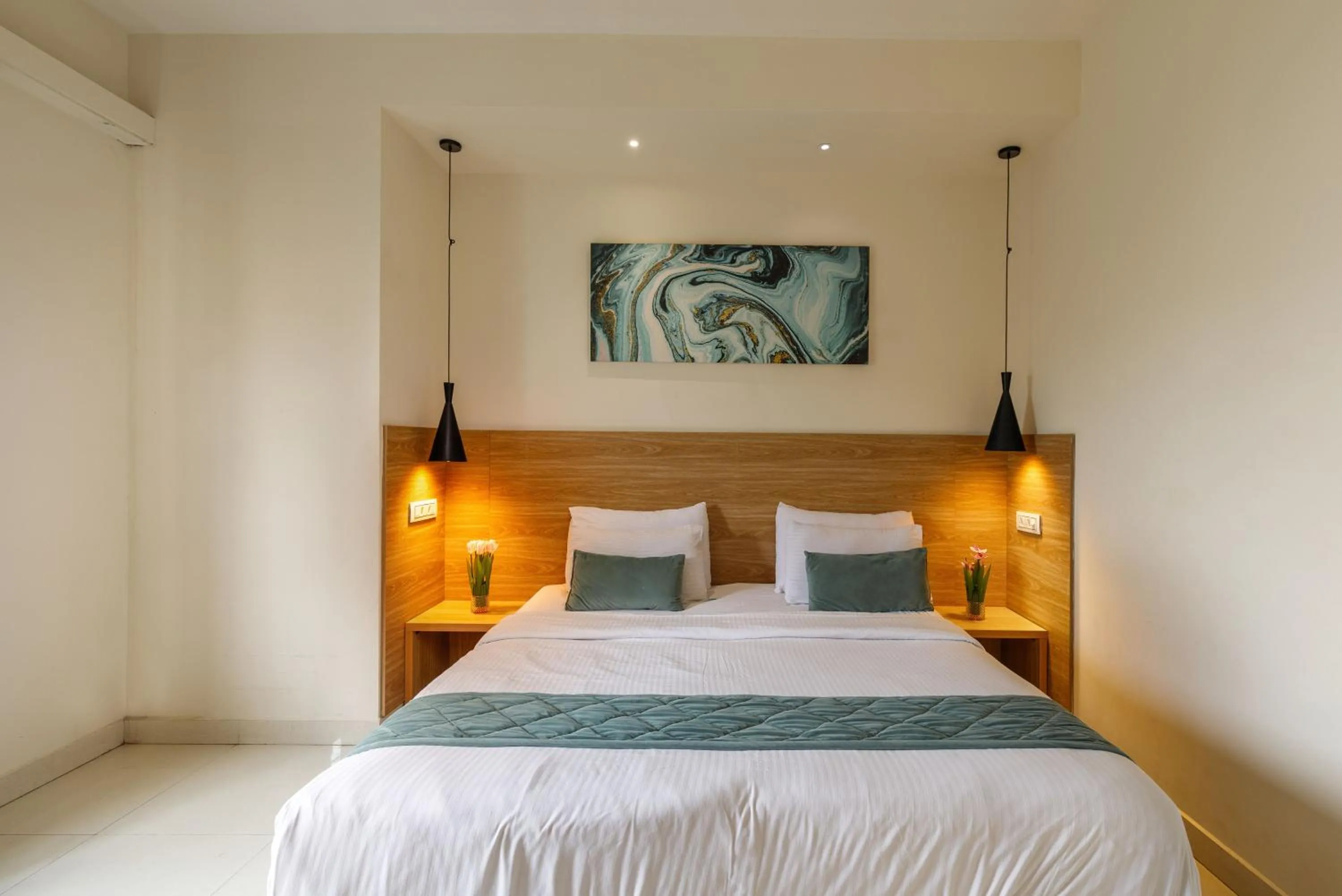 Bed in Eiffel Suites - Kammanahalli