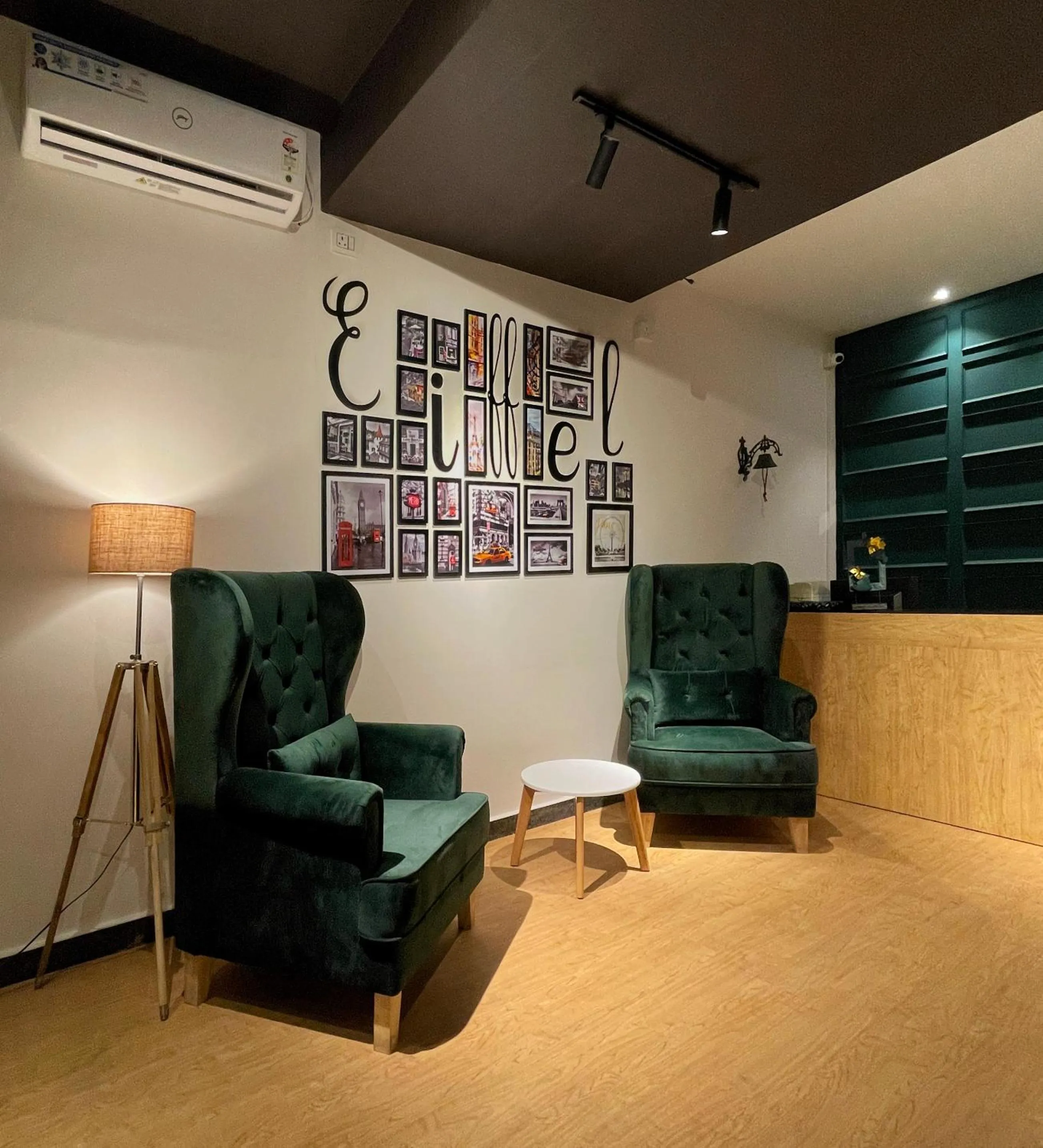 Lobby or reception in Eiffel Suites - Kammanahalli