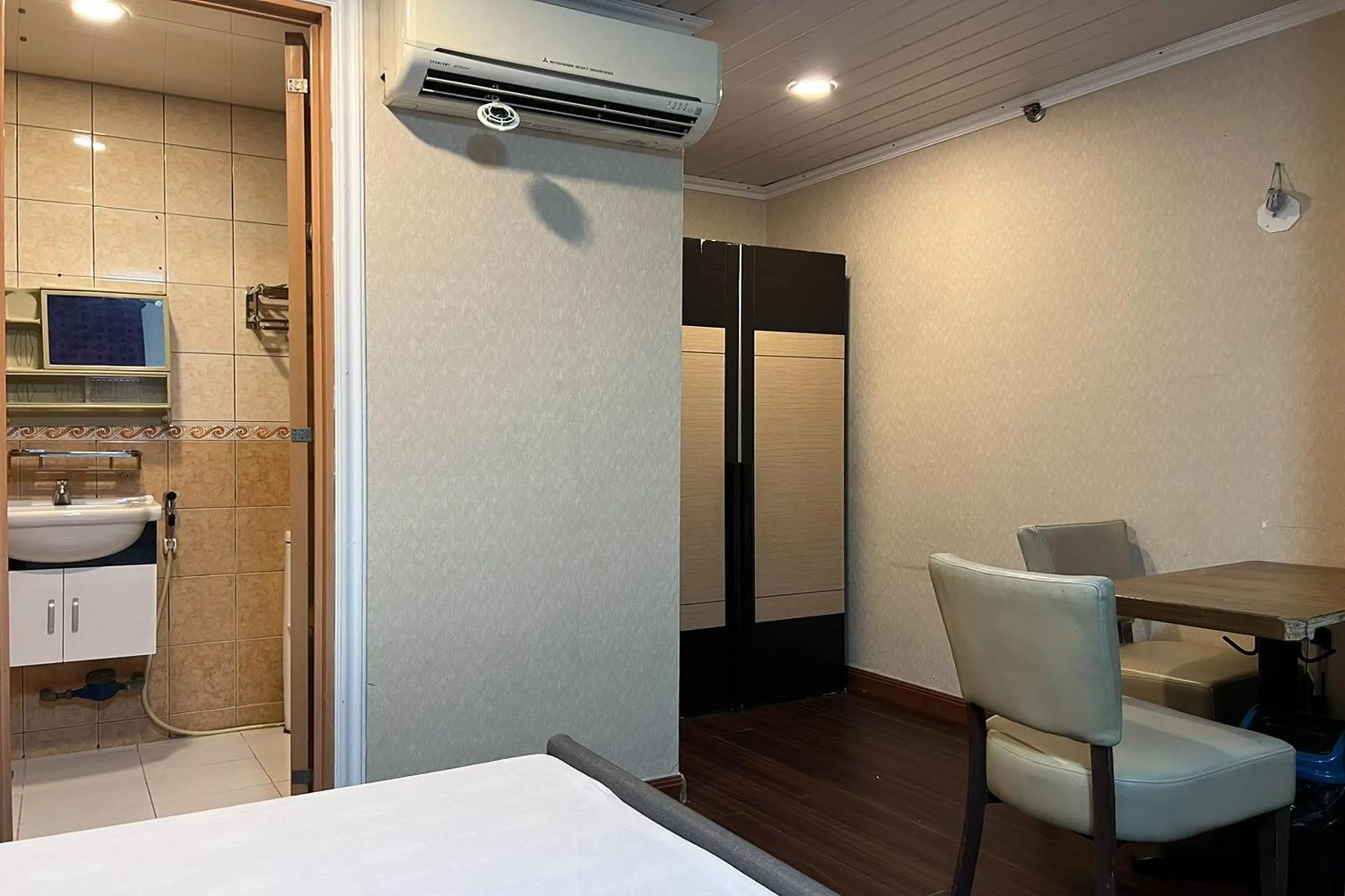 Bed in Remedios Hotel Manila City Center