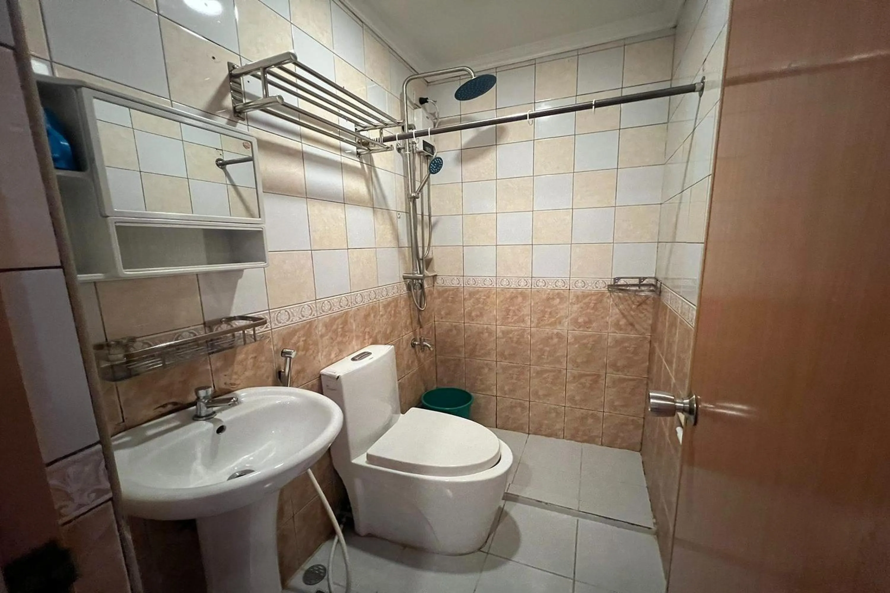 Bathroom in Remedios Hotel Manila City Center