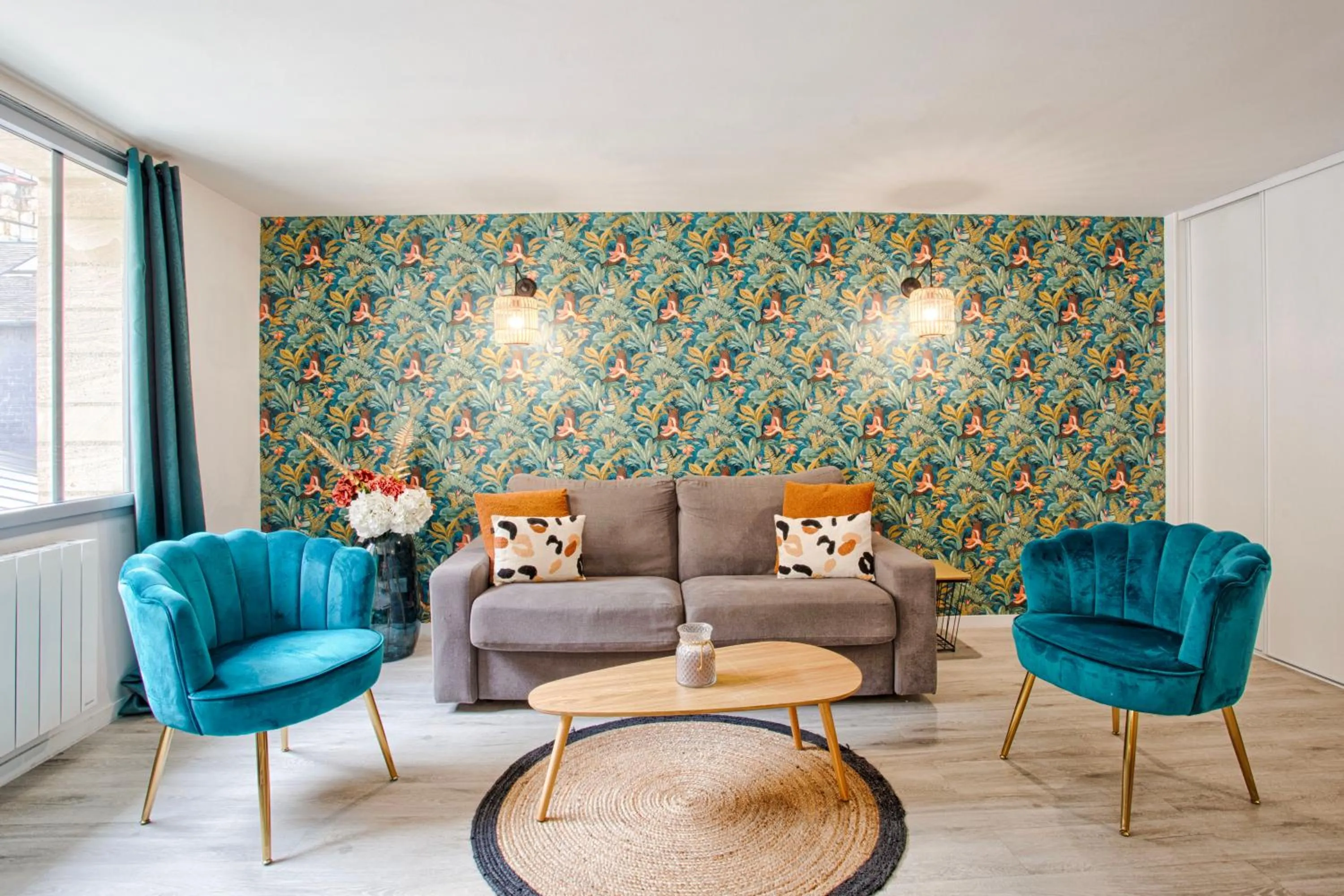 Living room in City Affaire, Petit déjeuner OFFERT en Hypercentre