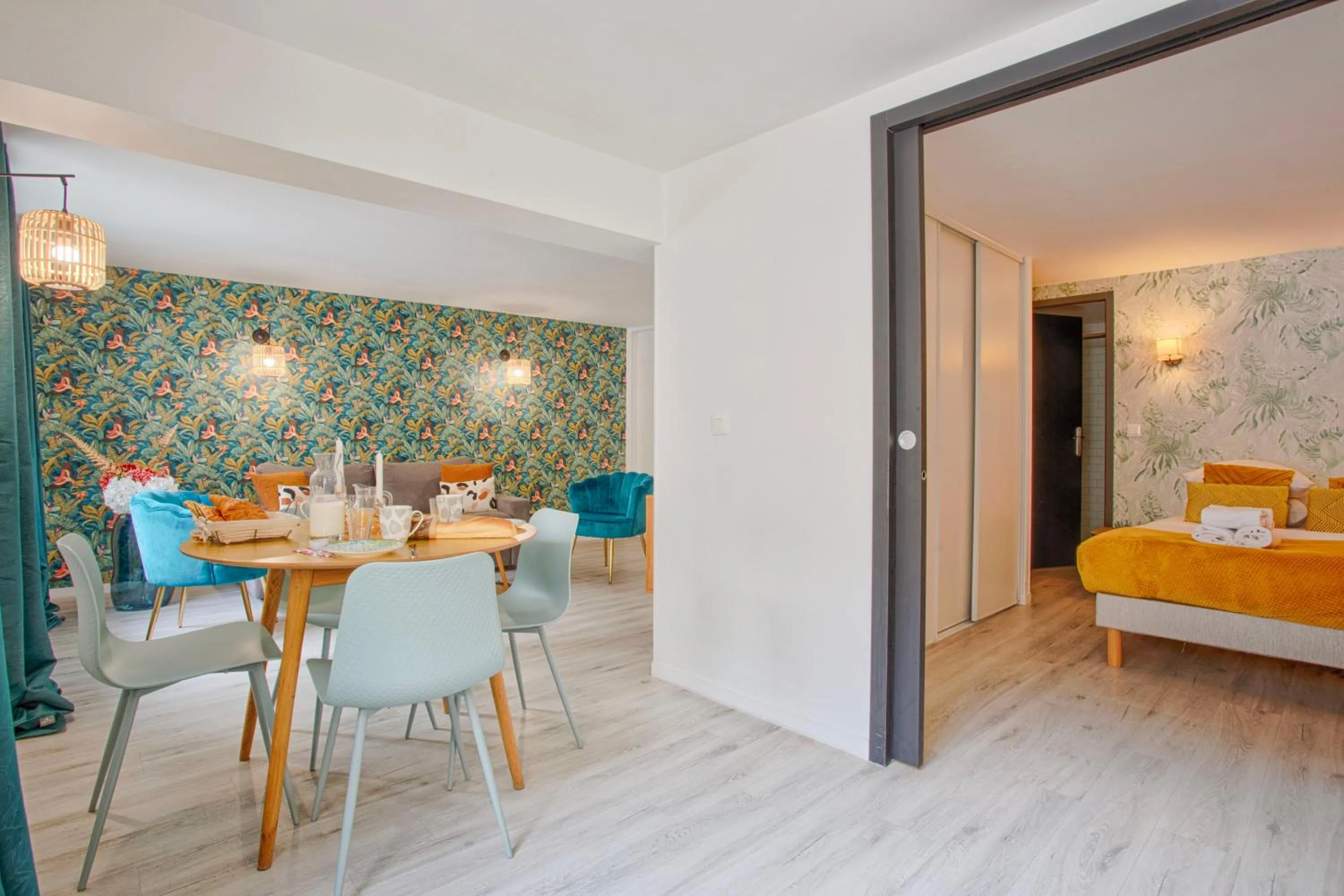 Dining area, Bed in City Affaire, Petit déjeuner OFFERT en Hypercentre