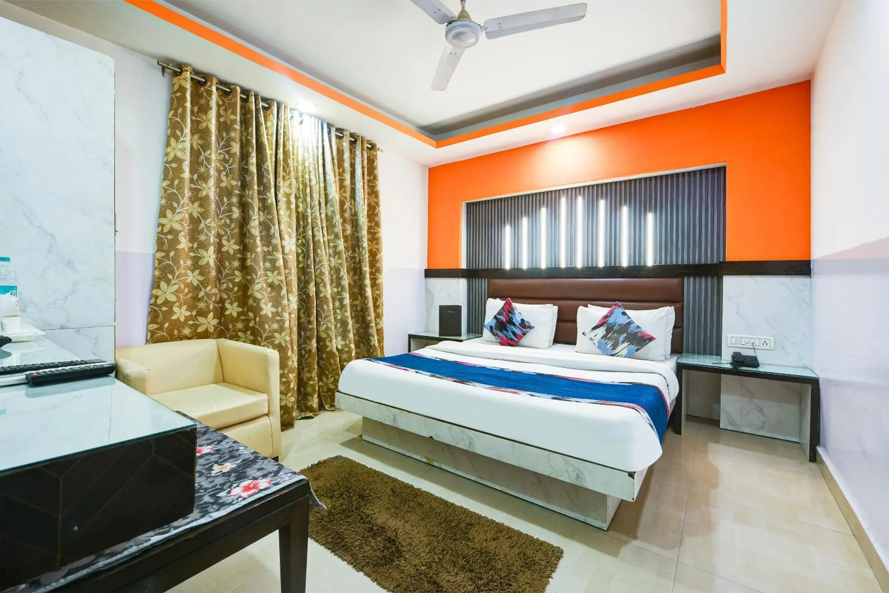 Deluxe Double or Twin Room in Hotel Shri Vinayak in City Centre at New Delhi Railway Station-By RCG Hotels Deluxe Double or Twin Room in Hotel Shri Vinayak in City Centre at New Delhi Railway Station-By RCG Hotels