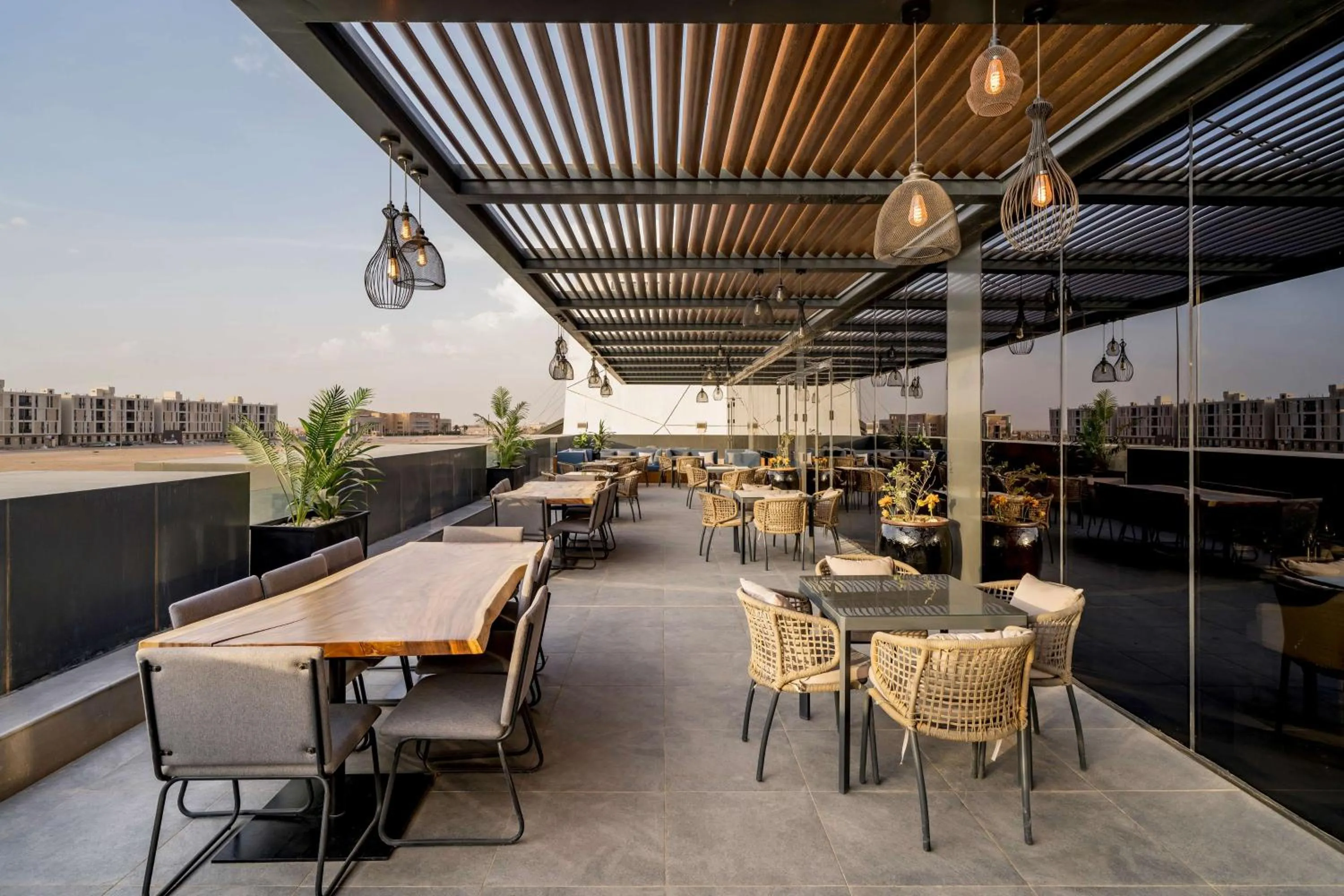 Restaurant/places to eat in Radisson Blu Hotel Riyadh Qurtuba