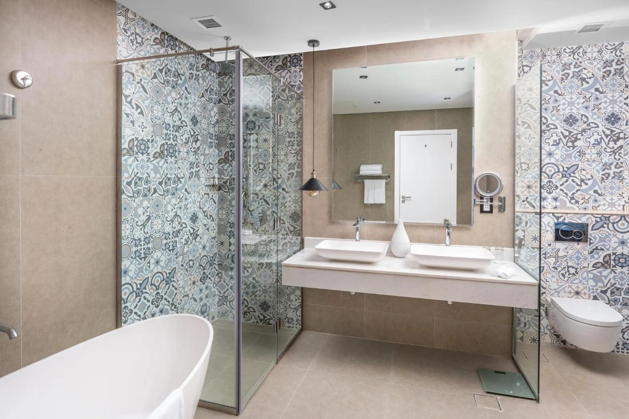 Toilet in Radisson Blu Hotel Riyadh Qurtuba