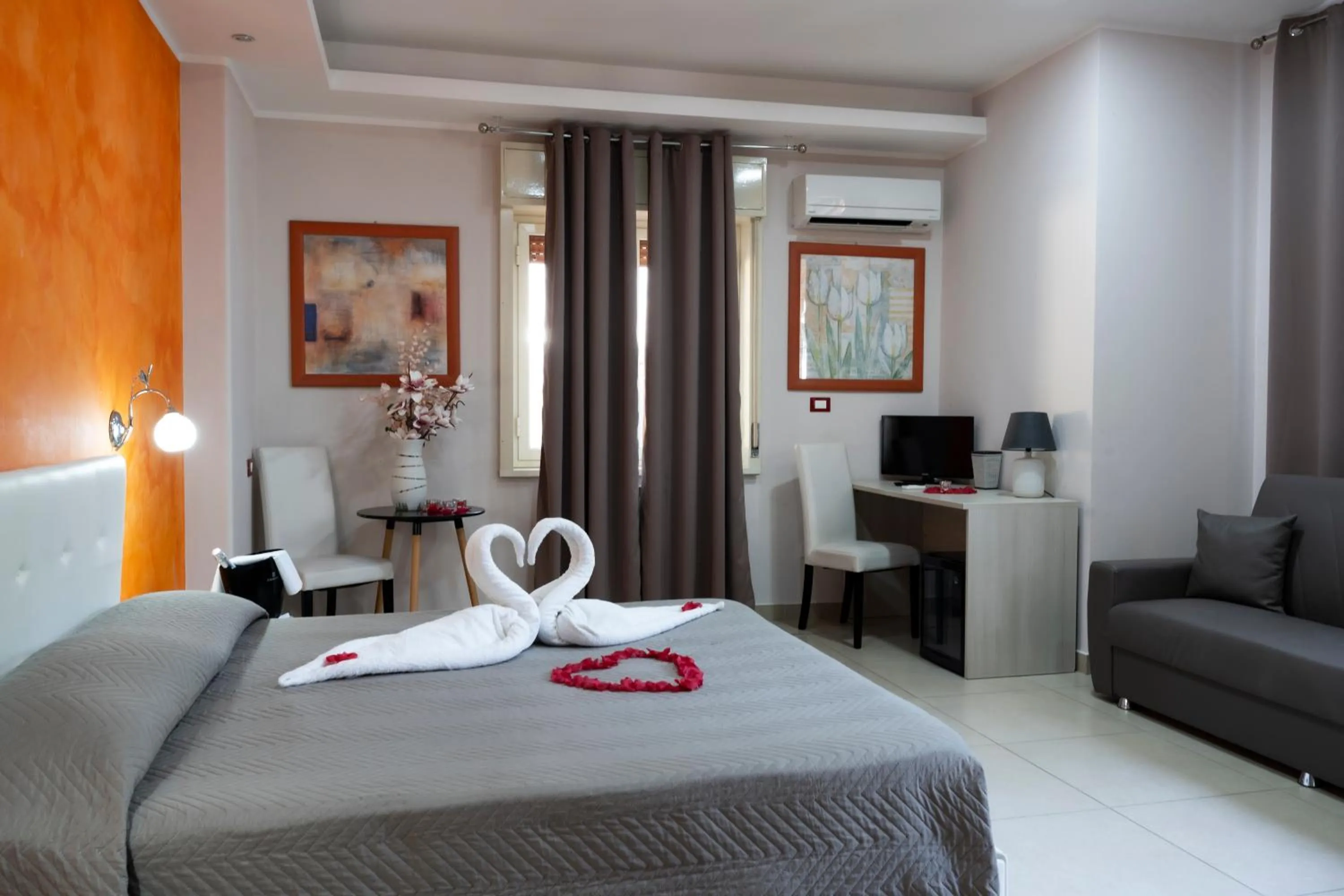 Bed in Mg Palace Hotel Costa del Sole