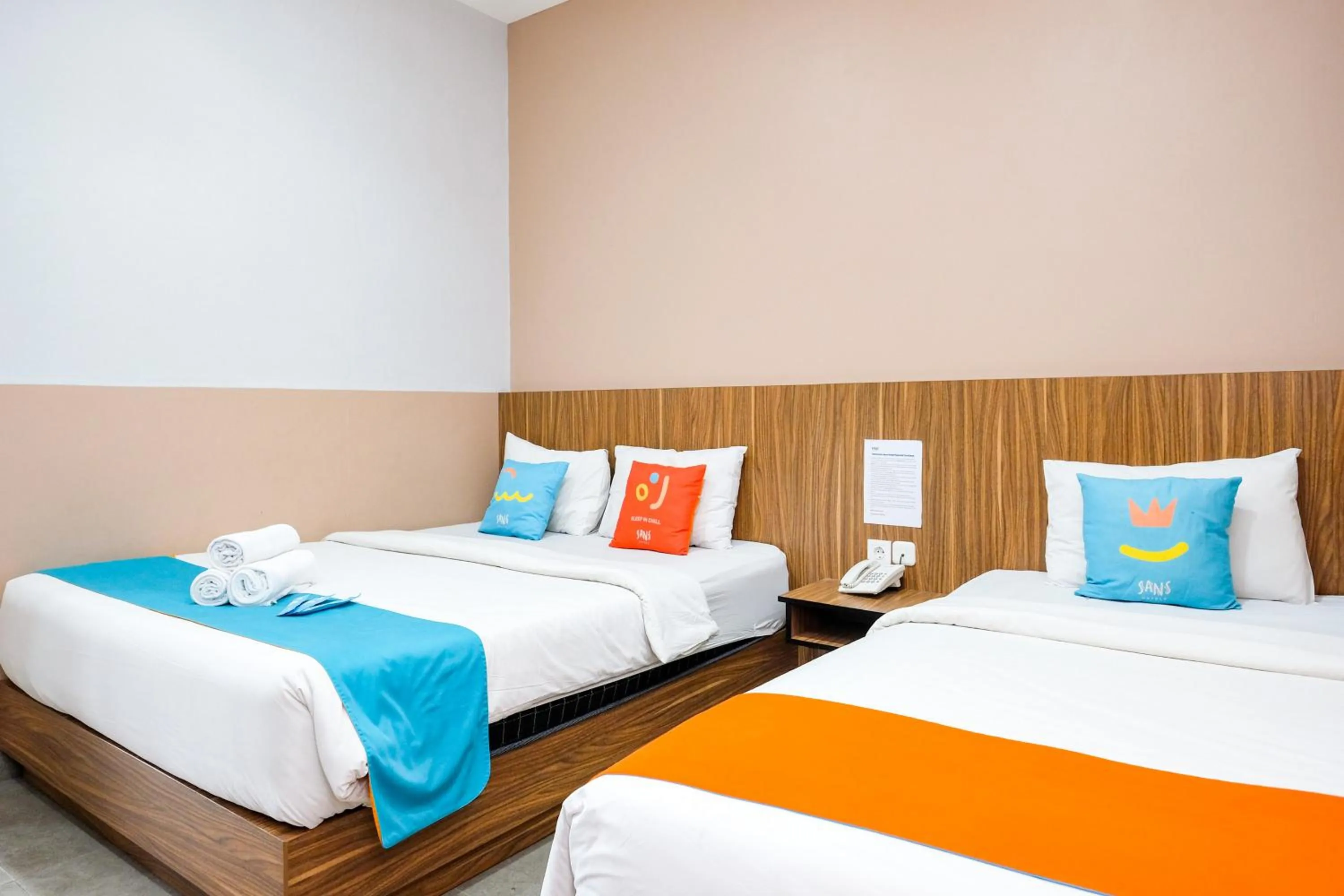 Bedroom, Bed in Sans Hotel Rajawali Surabaya by RedDoorz