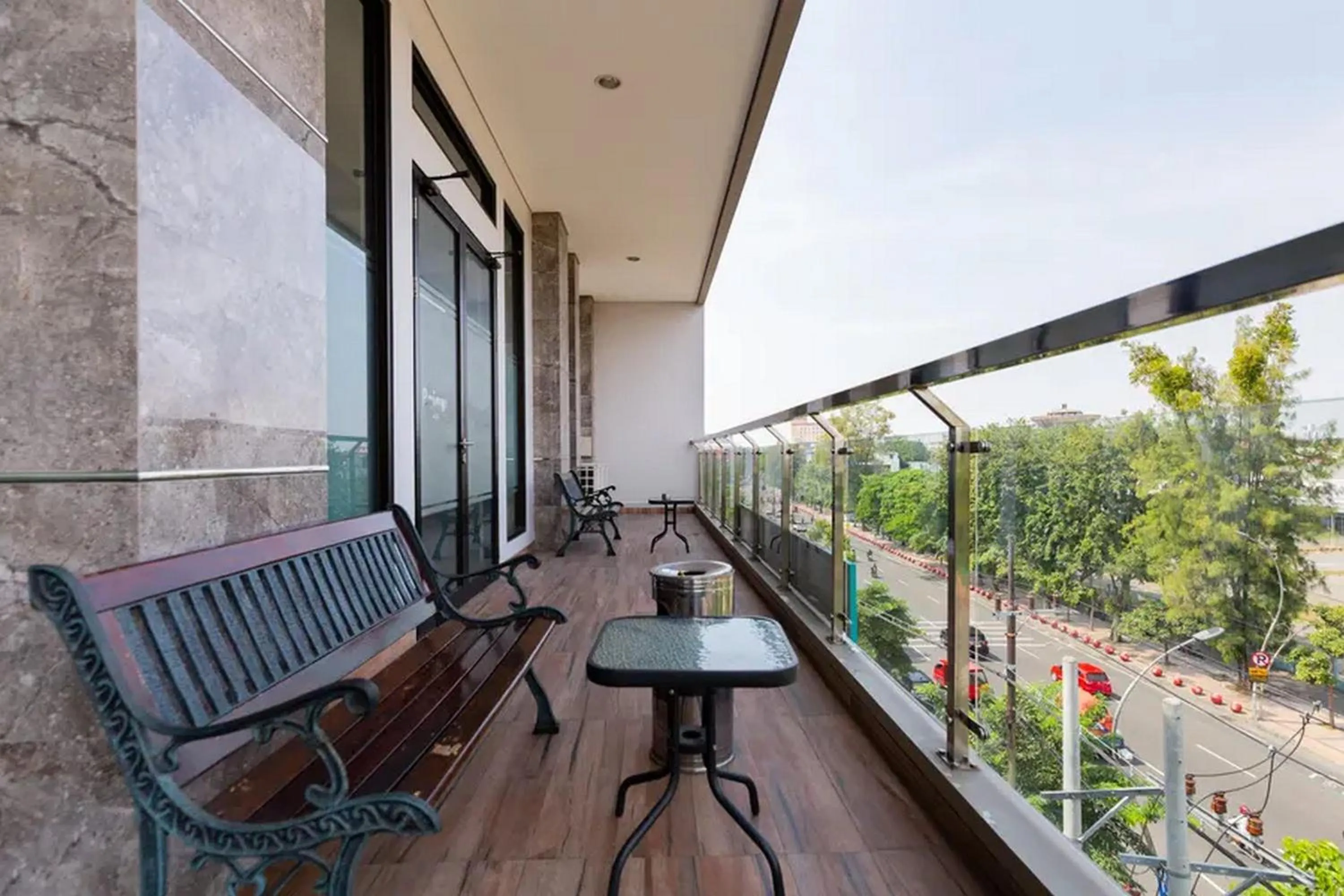 Balcony/Terrace in Sans Hotel Rajawali Surabaya by RedDoorz
