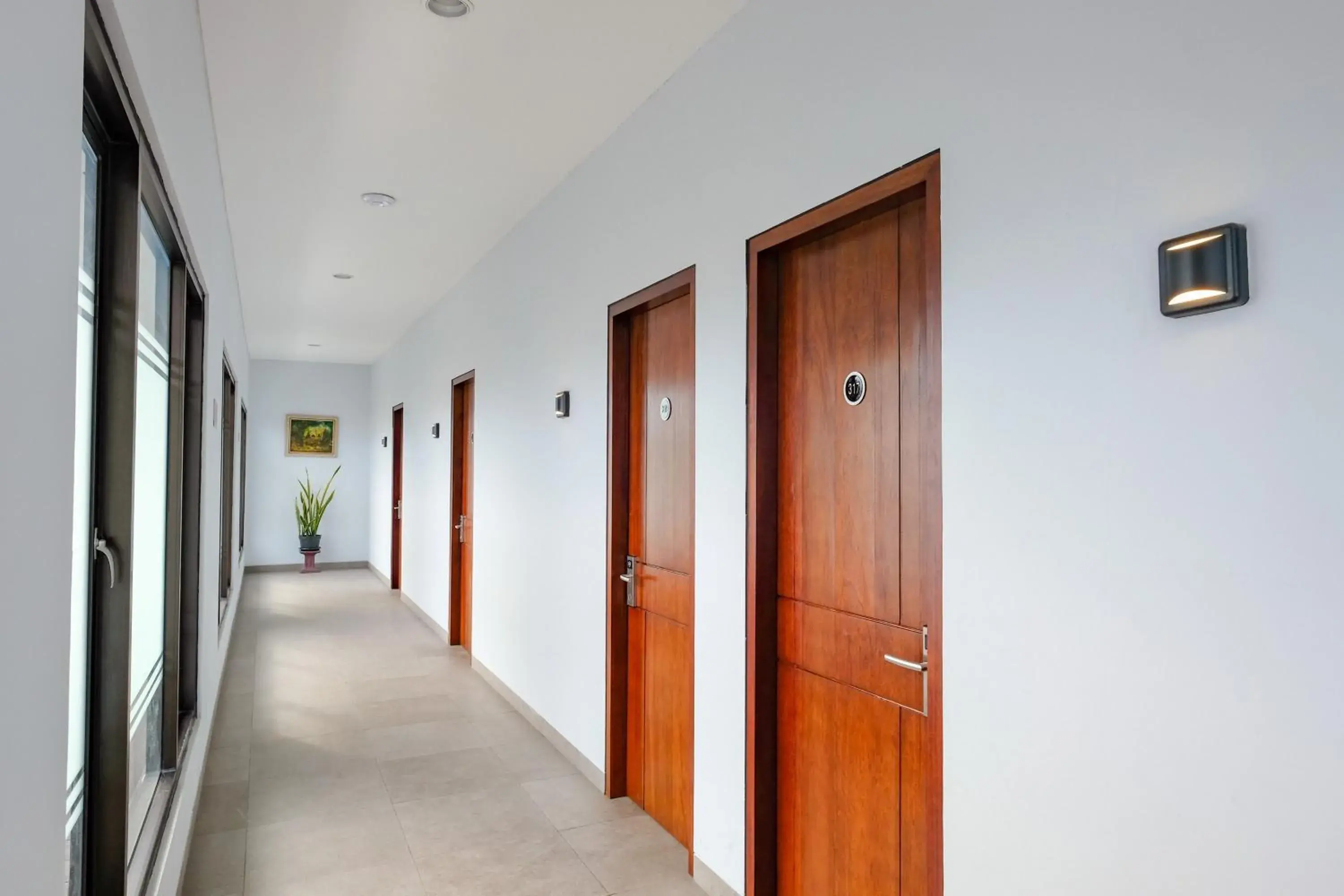 Property building in Sans Hotel Rajawali Surabaya by RedDoorz Property building in Sans Hotel Rajawali Surabaya by RedDoorz