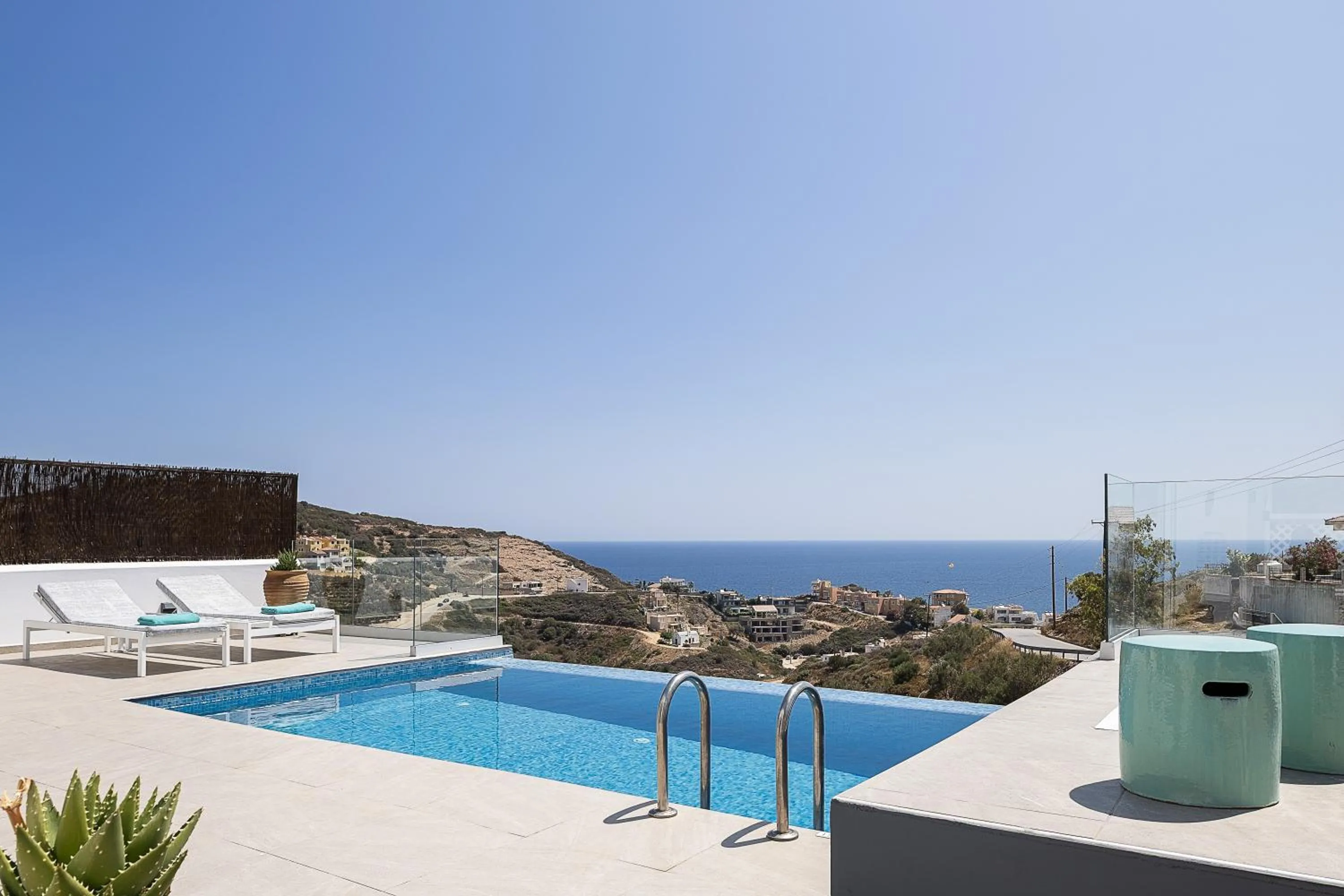 Royal Garden Villas
