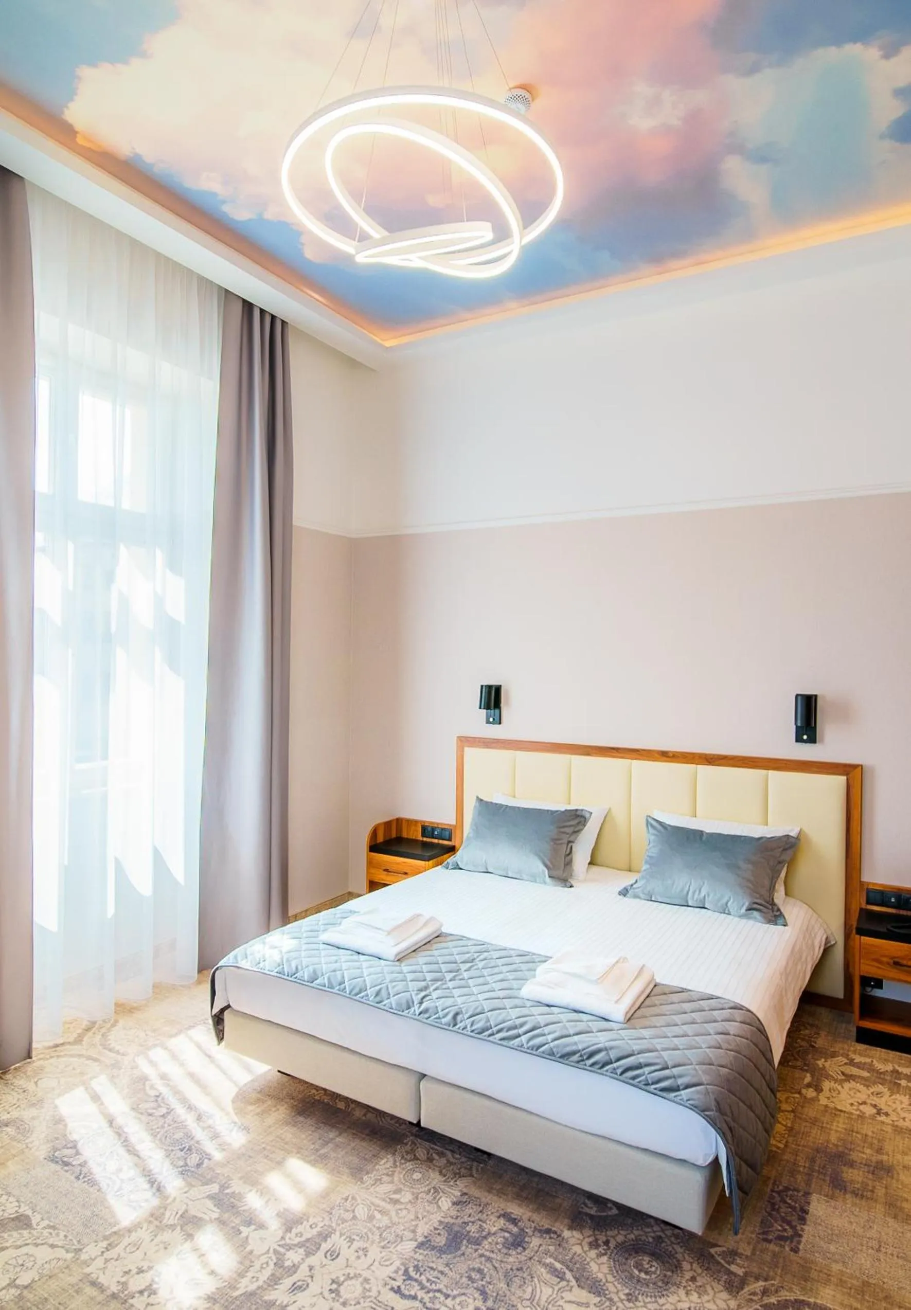 Bed in Sky Hotel Kraków