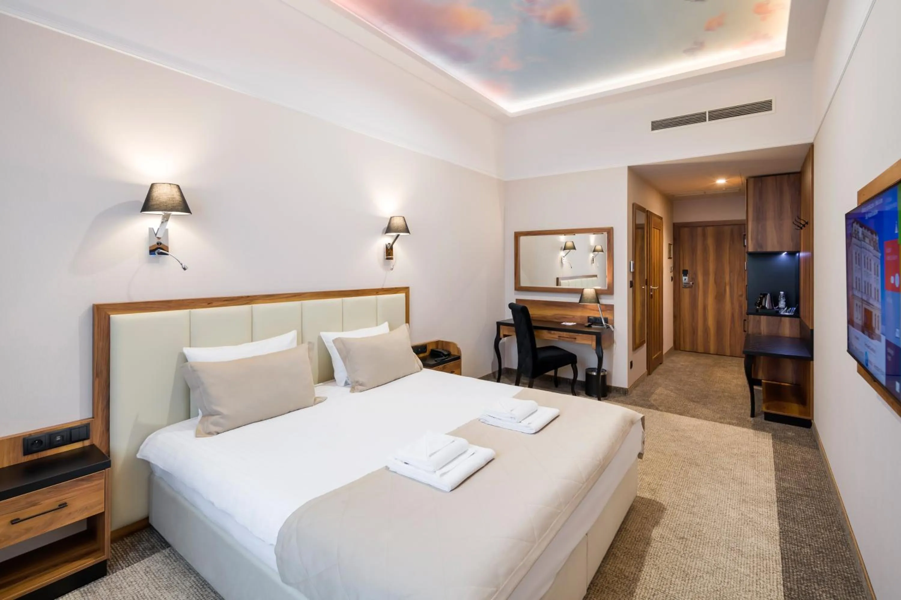 Bed in Sky Hotel Kraków