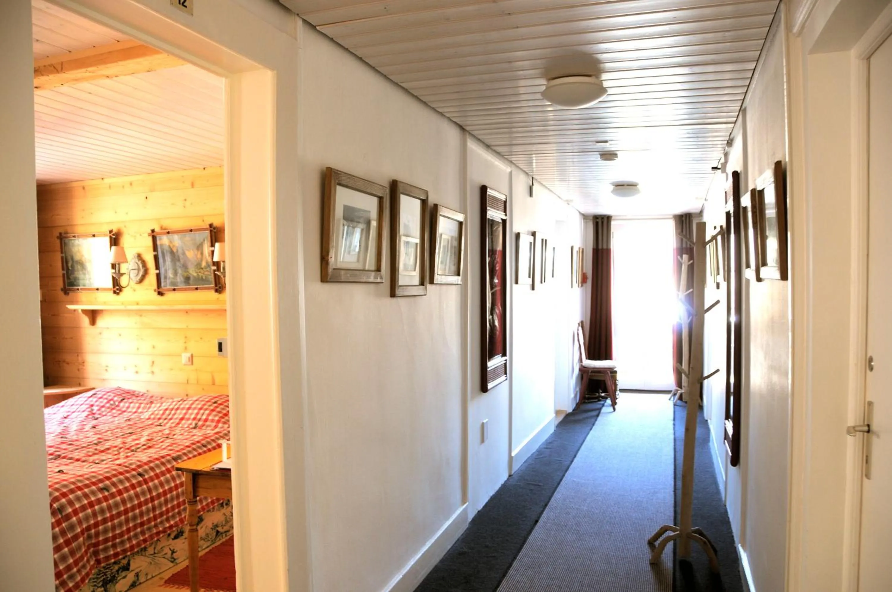 Bedroom, Bed in Historic Hotel du Pillon