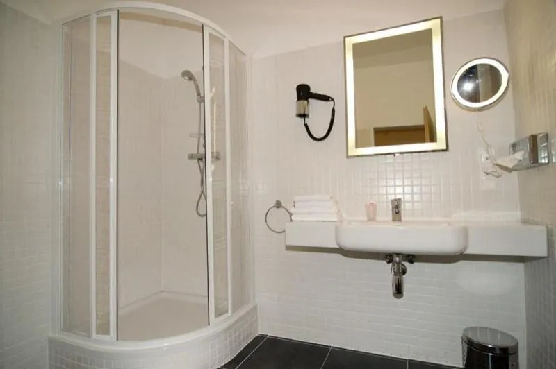 Shower in Gasthof Ludl