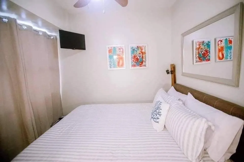 Bed in Horizon 101 Studio Condos by Felicity