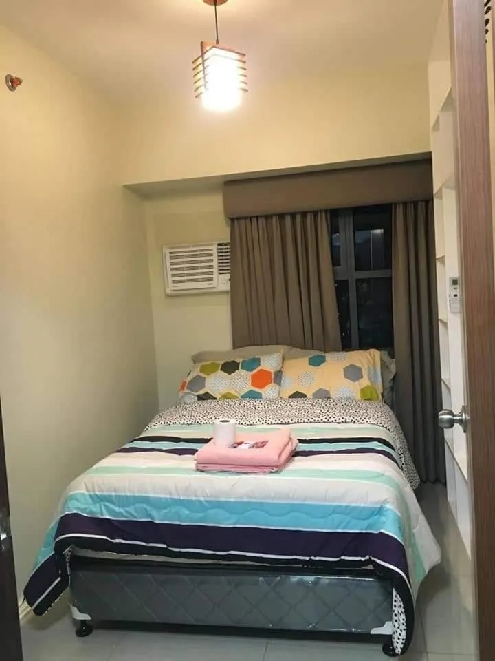 Bed in Horizon 101 Studio Condos by Felicity