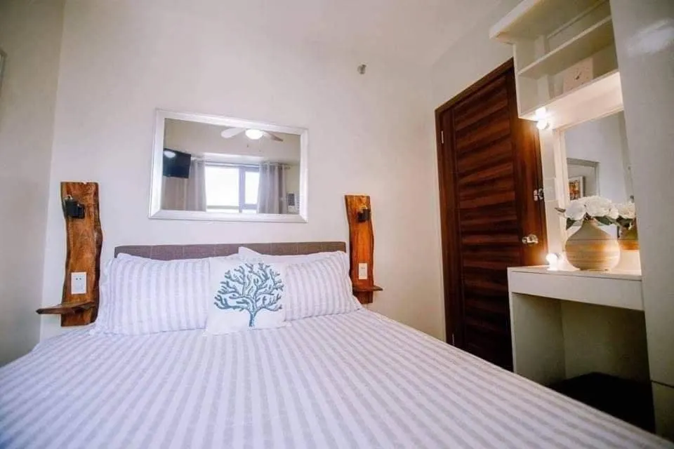 Bed in Horizon 101 Studio Condos by Felicity