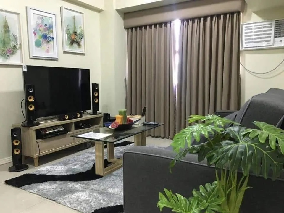 Horizon 101 Studio Condos by Felicity