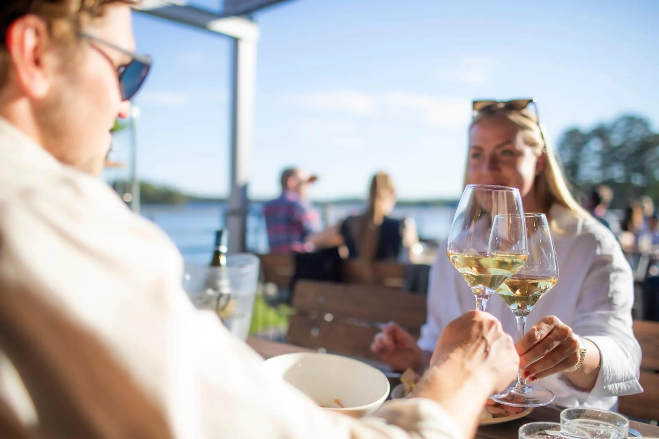 group of guests in Lakelodge