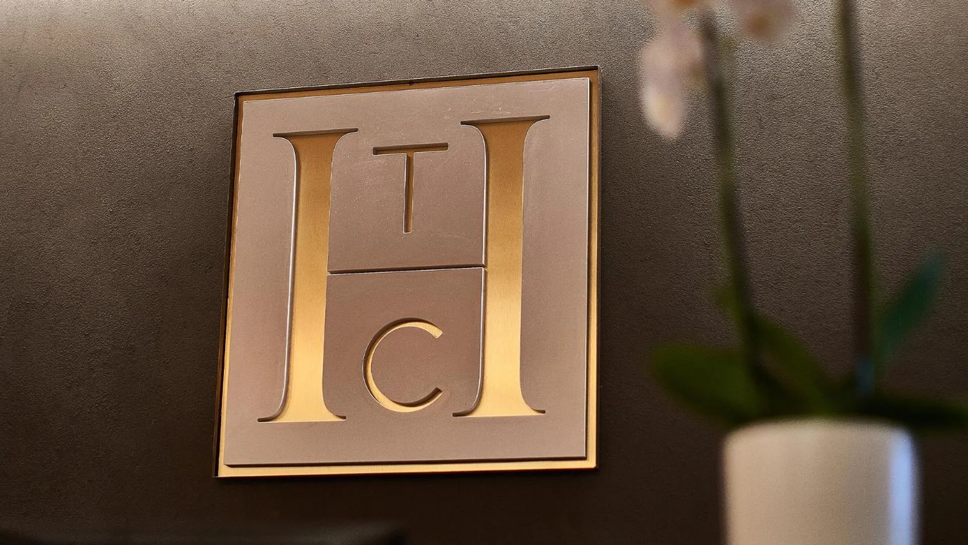 Logo/Certificate/Sign in The Catalyst Apartment Hotel by NEWMARK