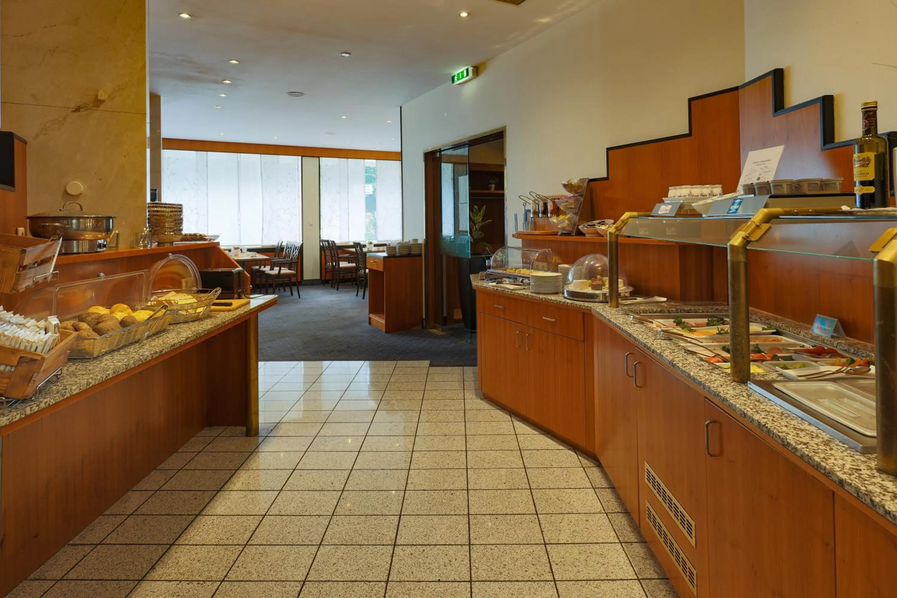 Coffee/tea facilities in Trip Inn Hotel Esplanade, Düsseldorf