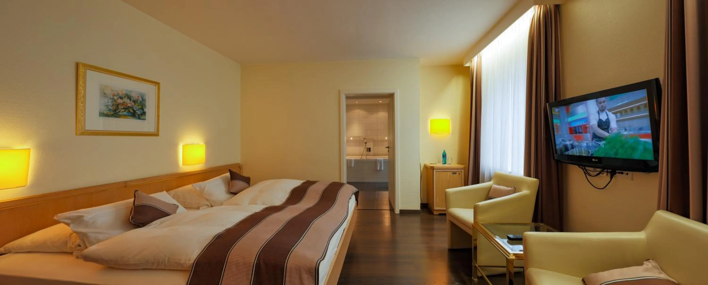 Bed in Trip Inn Hotel Esplanade, Düsseldorf