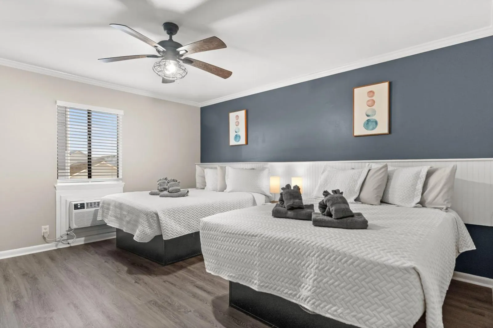 Bedroom, Bed in Dry Dock Inn