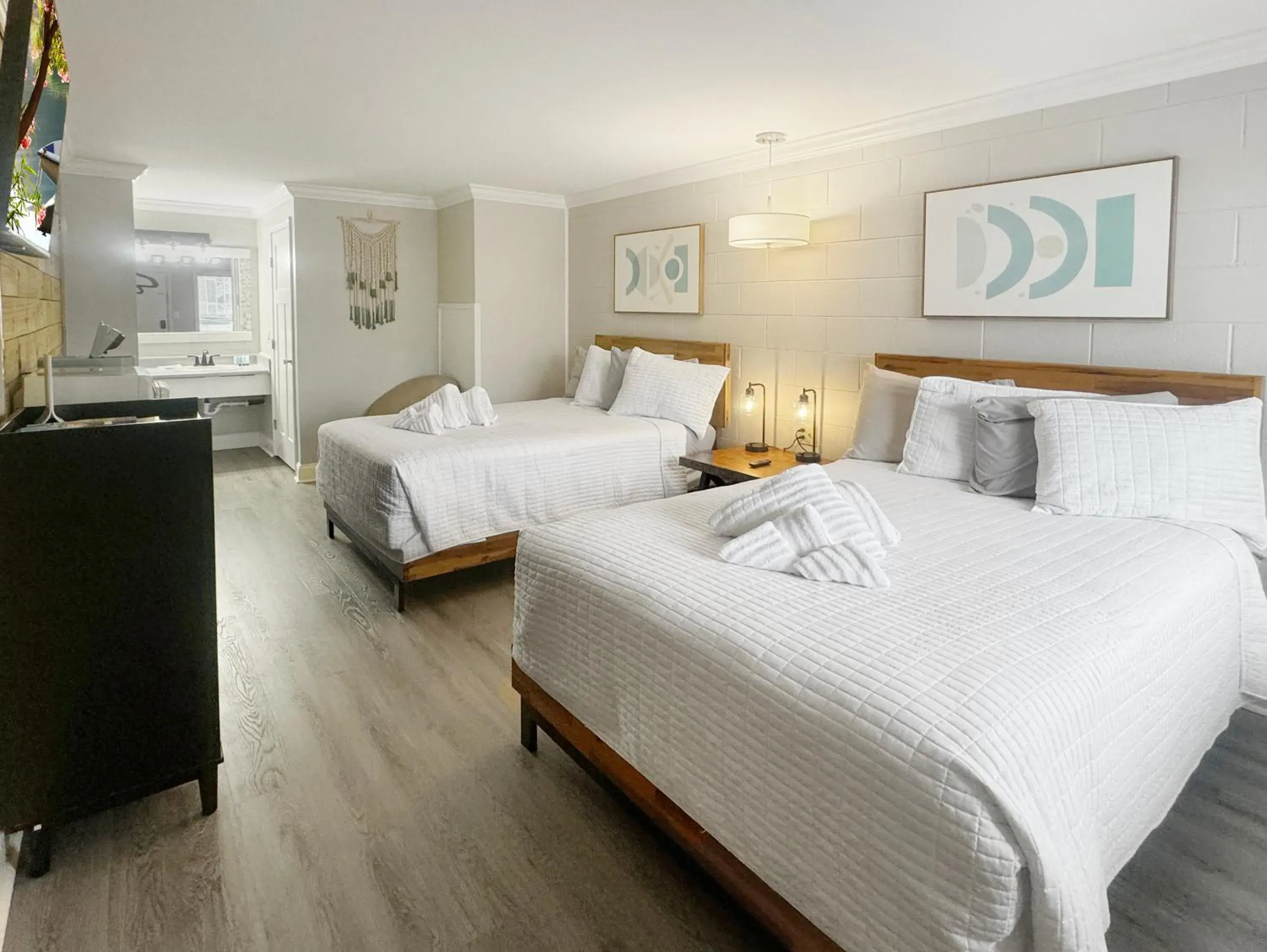 Double Room in Dry Dock Inn Double Room in Dry Dock Inn