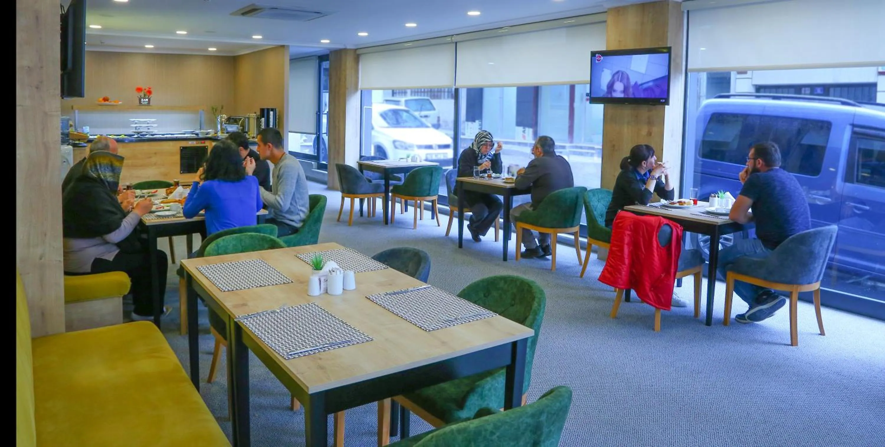 Restaurant/places to eat in Burçman Hotel Vişne