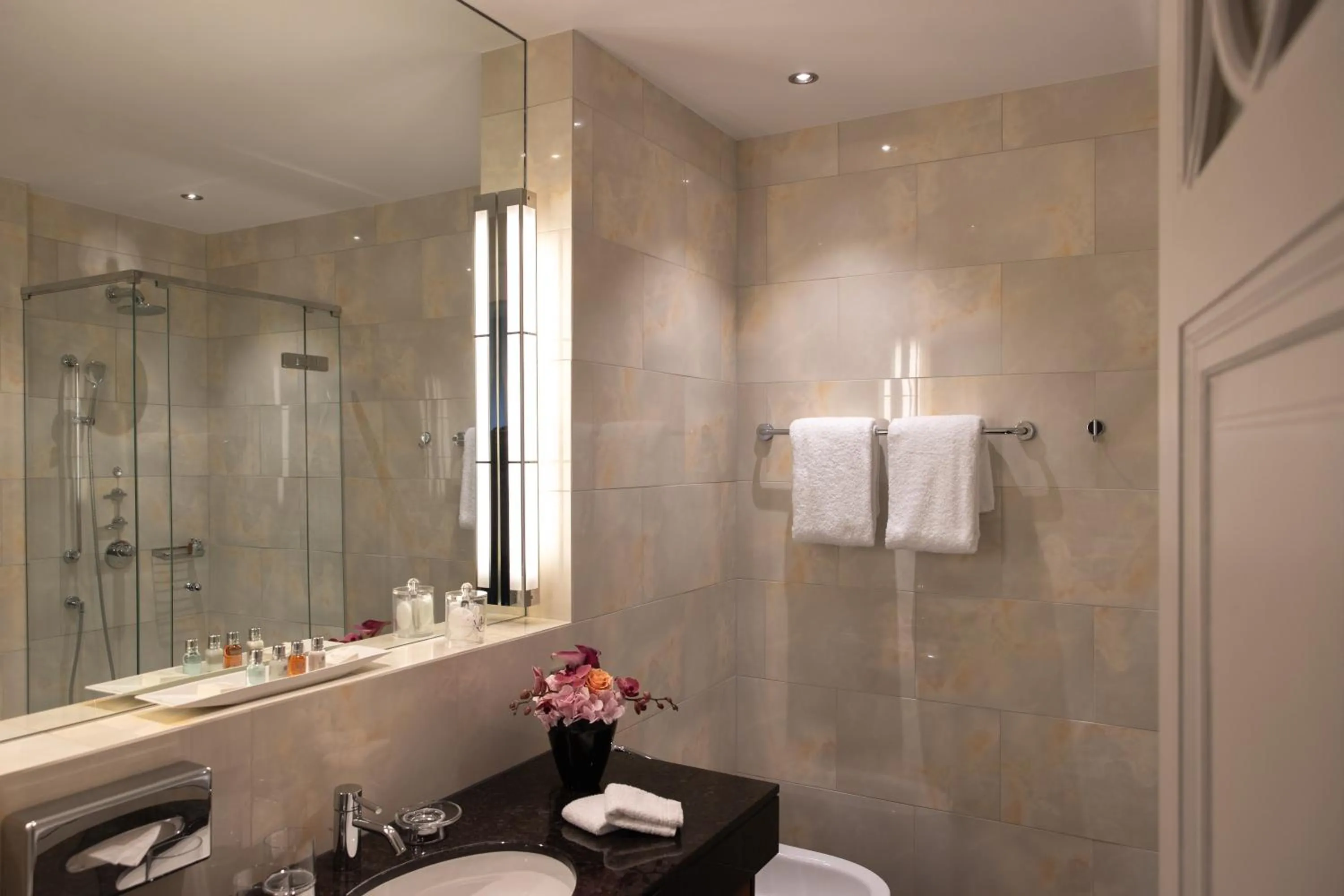 Bathroom in Hotel Bellevue Palace Bern