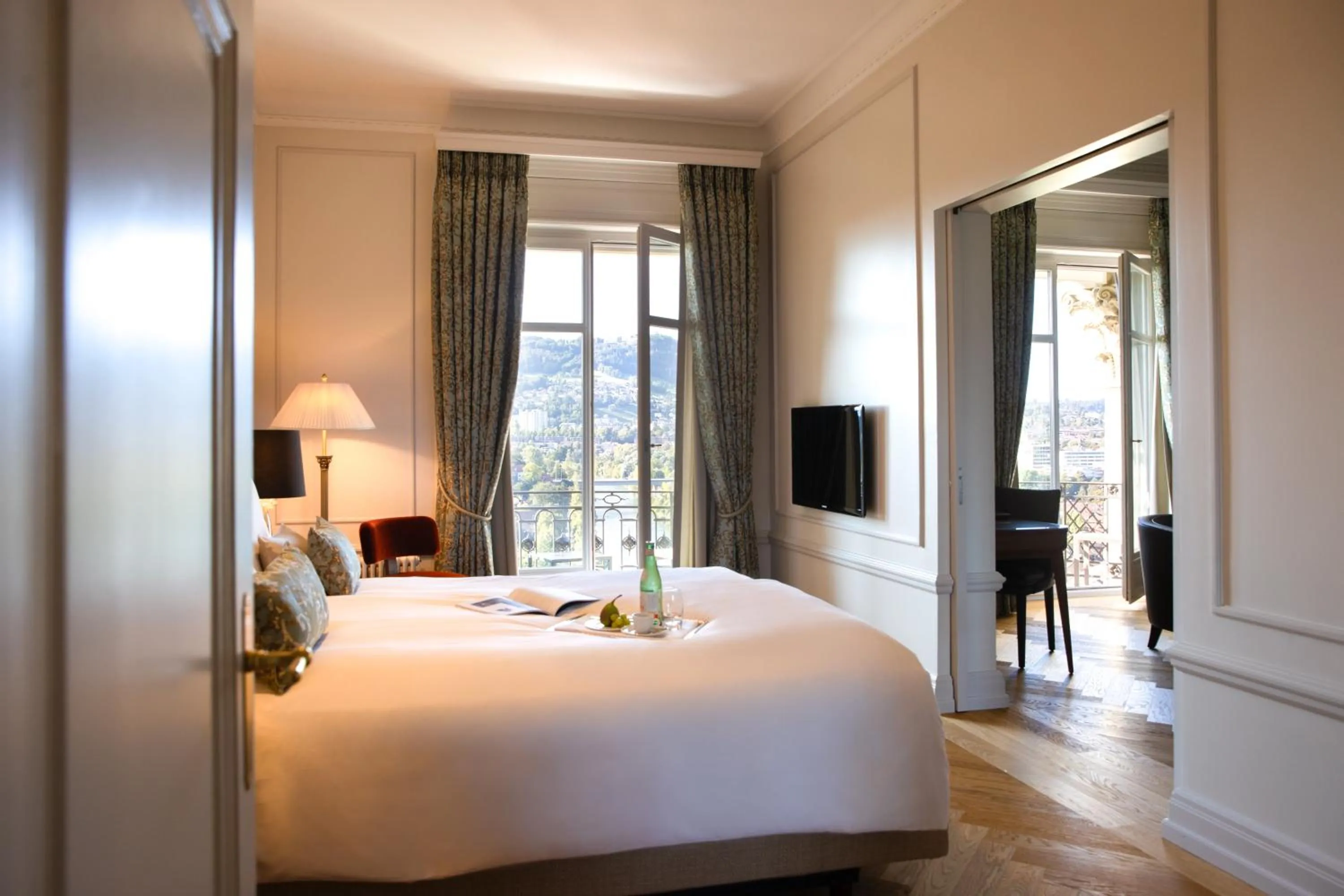 Photo of the whole room, Bed in Hotel Bellevue Palace Bern