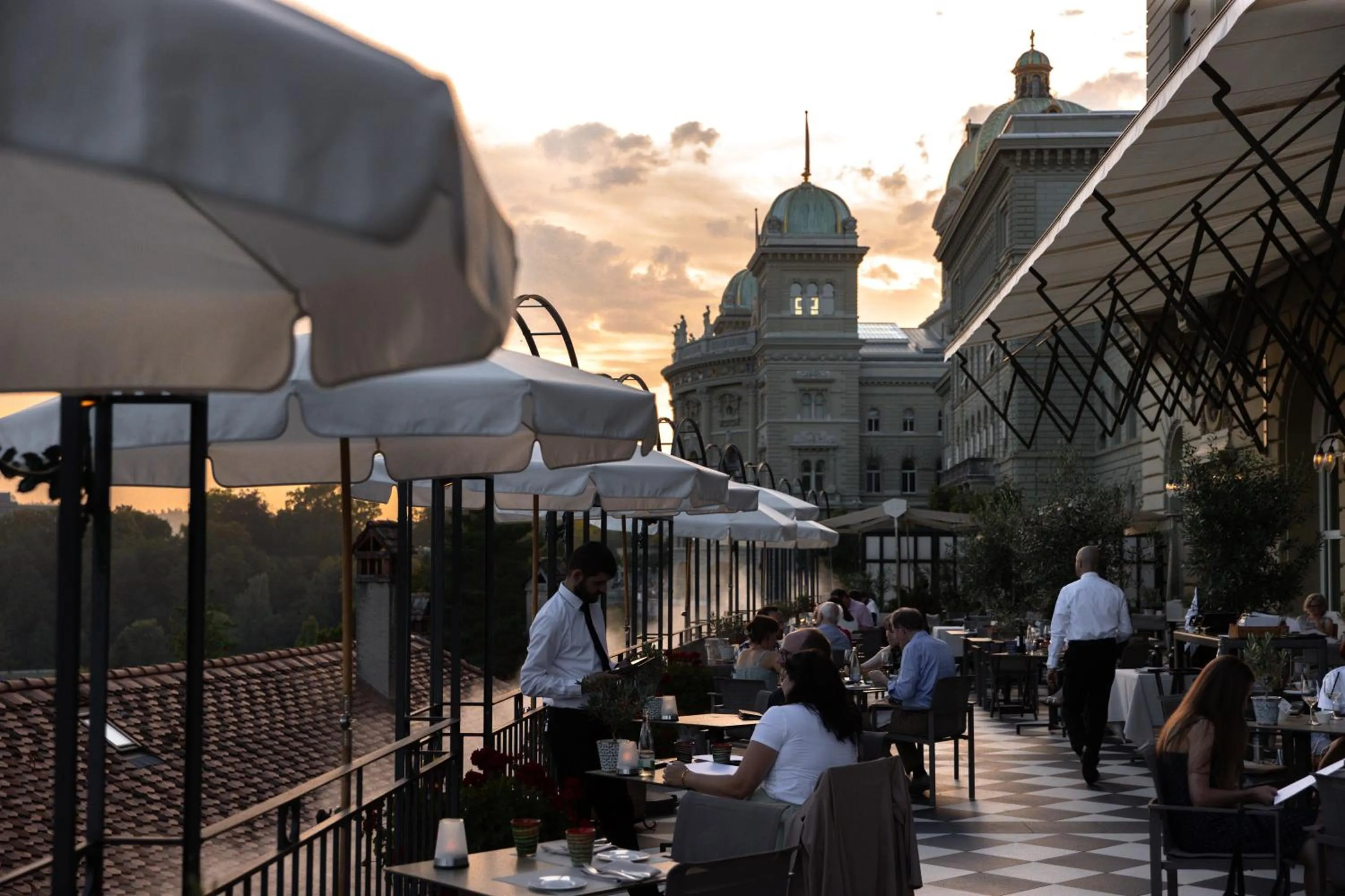 Restaurant/places to eat in Hotel Bellevue Palace Bern