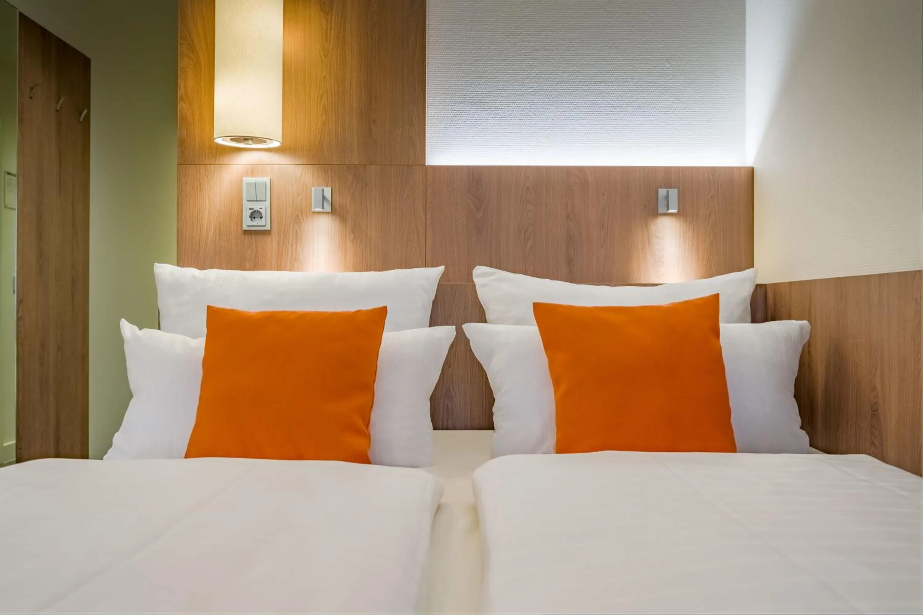 Bed in Kommerzhotel Köln