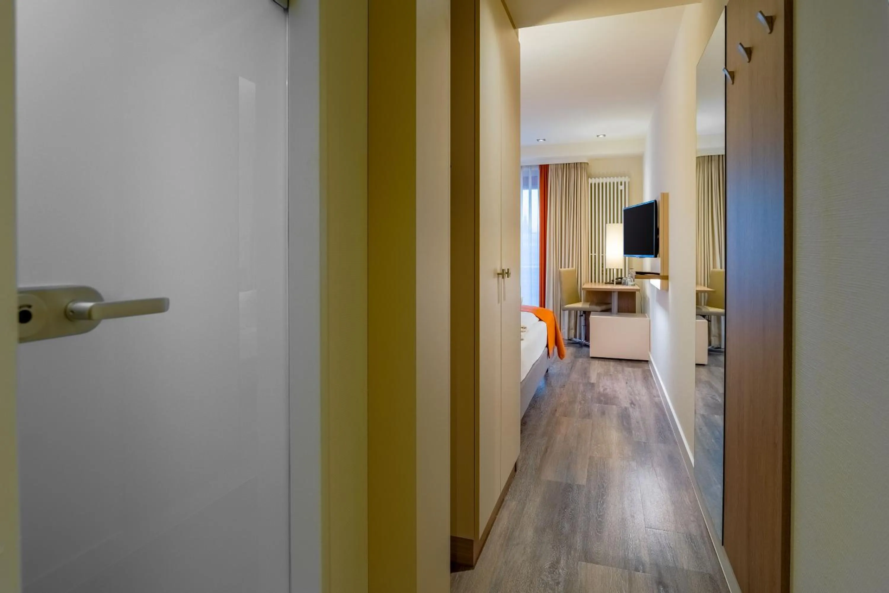 Photo of the whole room in Kommerzhotel Köln