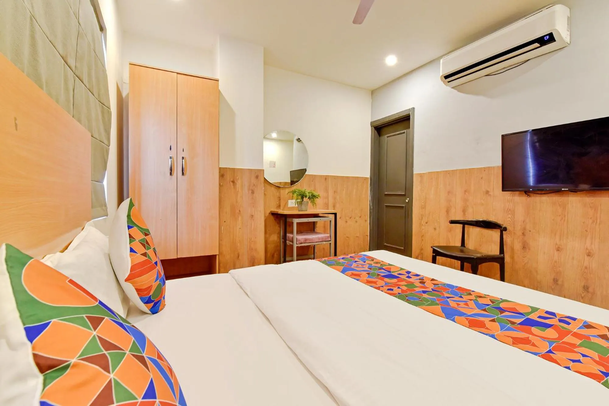 Bed in OYO 79651 TownHouse OTH Buddhi